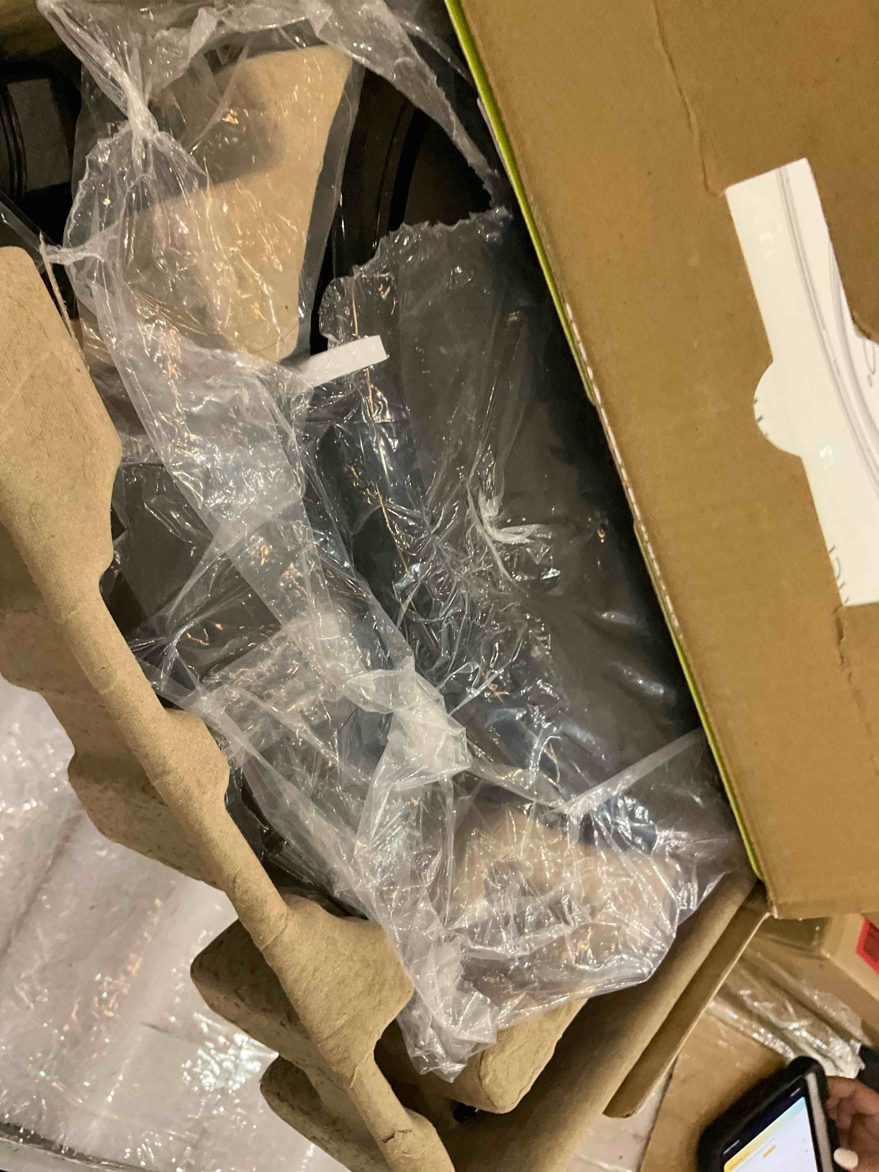 https://s3.amazonaws.com/lotting-images-prod/BargainHunt/EXS01112037_1710430356580.jpeg