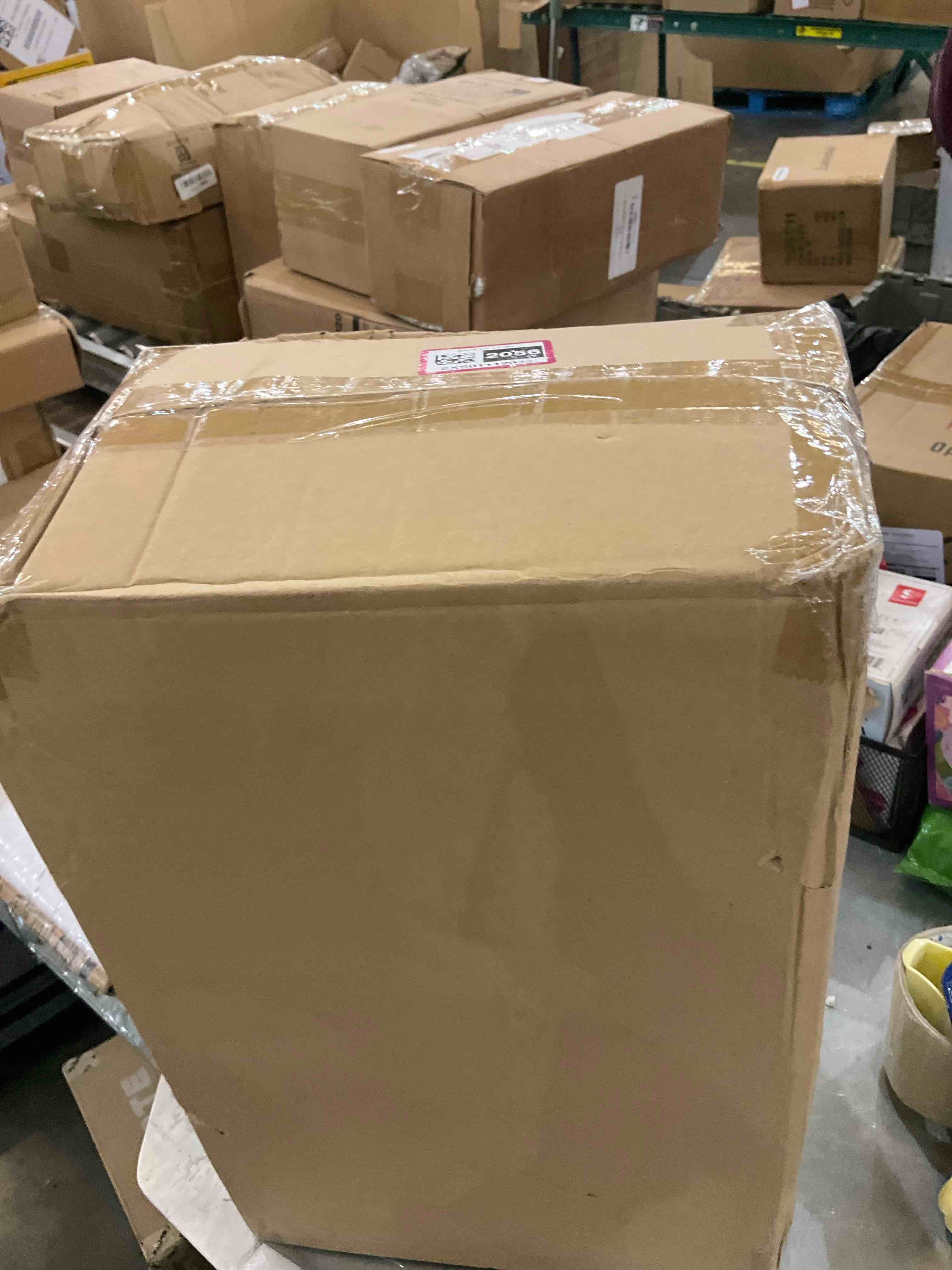 https://s3.amazonaws.com/lotting-images-prod/BargainHunt/EXS01112056_1710436461220.jpeg