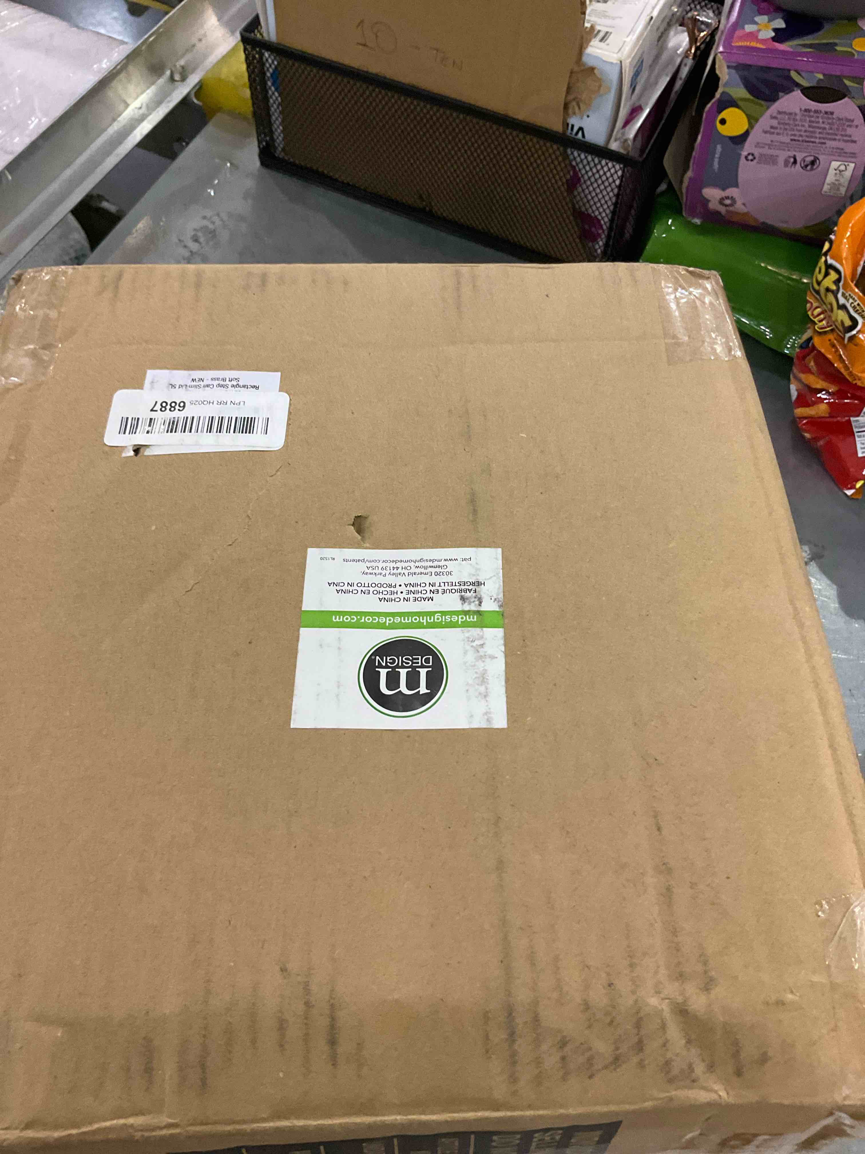 https://s3.amazonaws.com/lotting-images-prod/BargainHunt/EXS01112065_1710437680235.jpeg