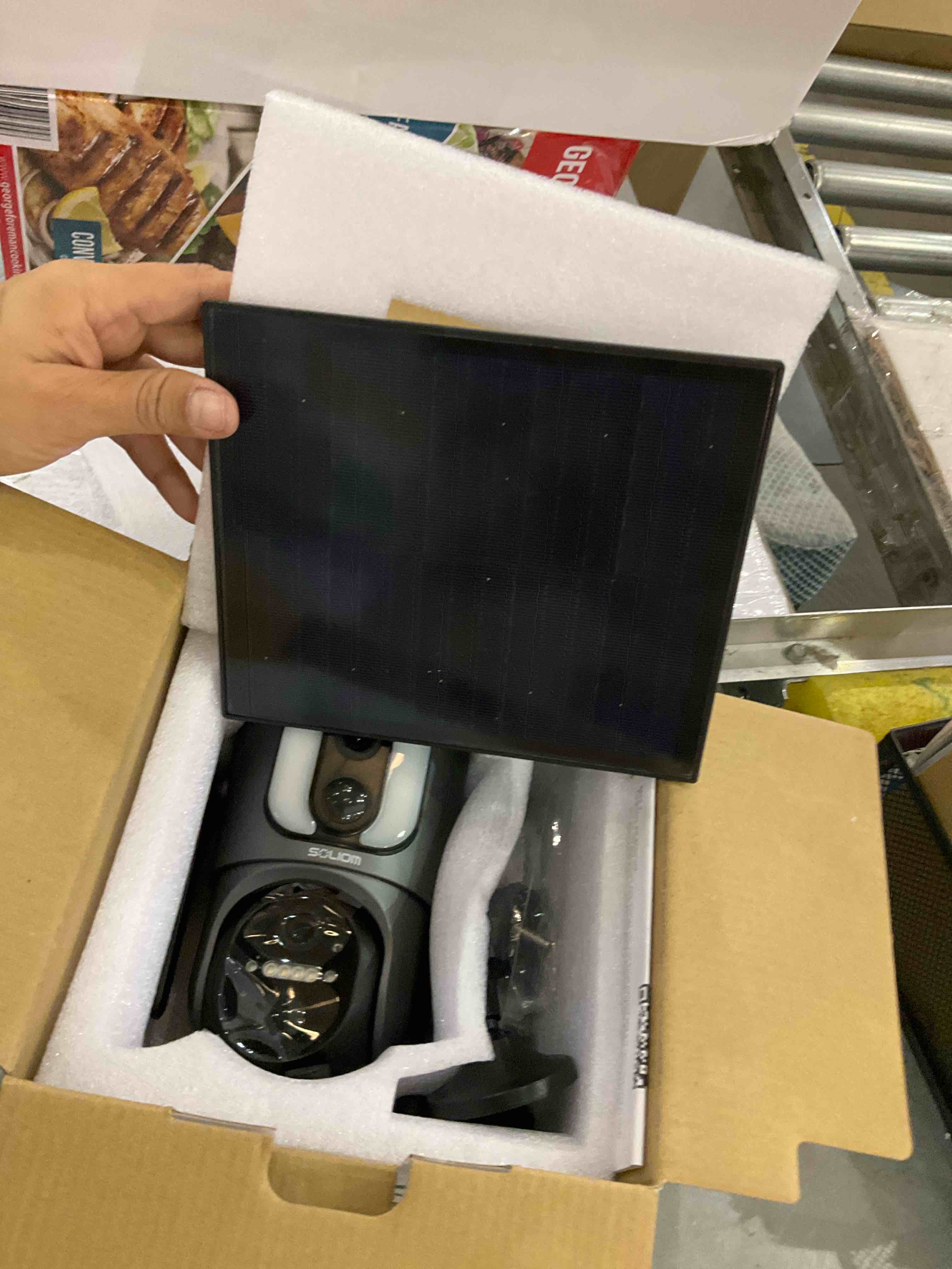 https://s3.amazonaws.com/lotting-images-prod/BargainHunt/EXS01112177_1710521510362.jpeg