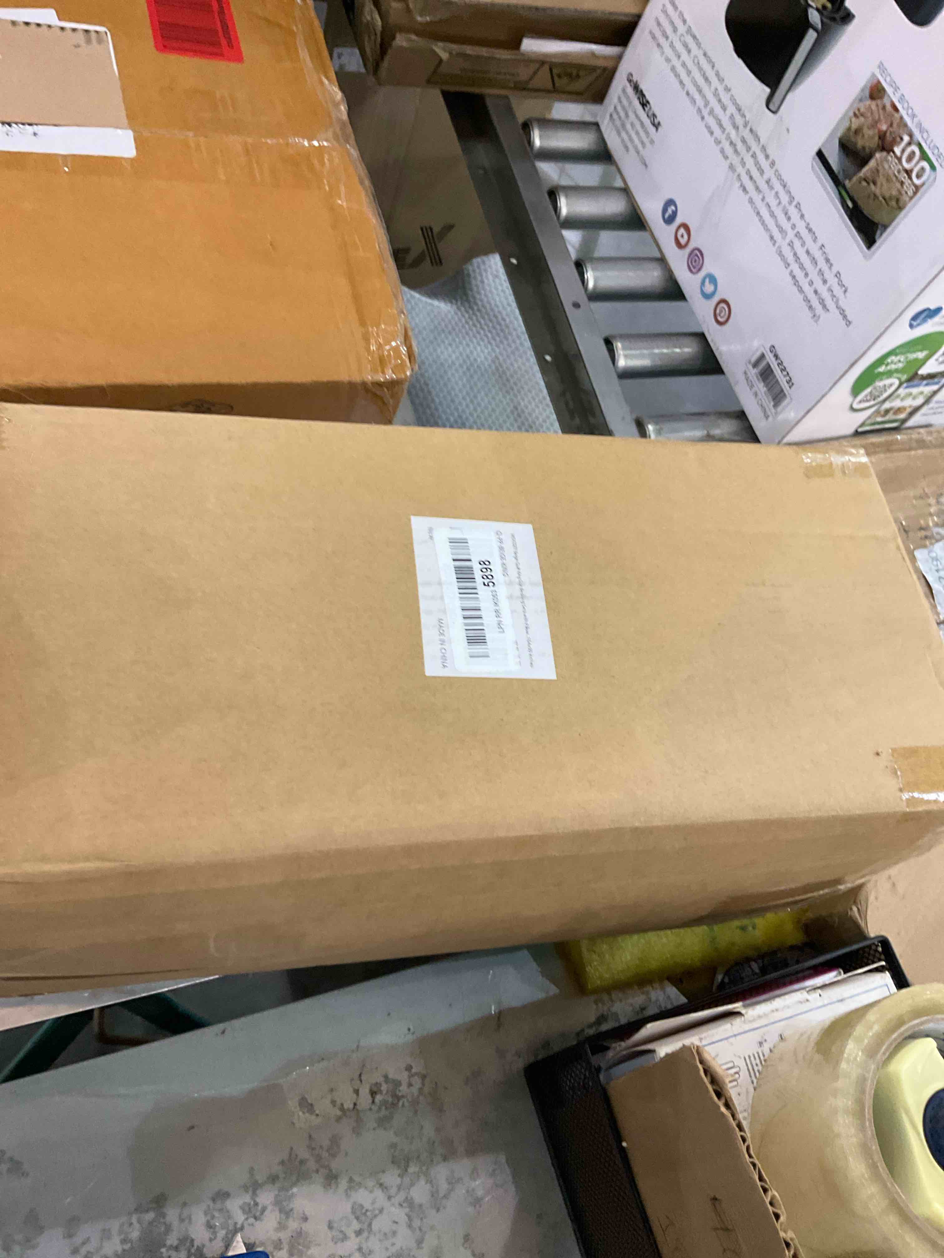 https://s3.amazonaws.com/lotting-images-prod/BargainHunt/EXS01112271_1710771054289.jpeg