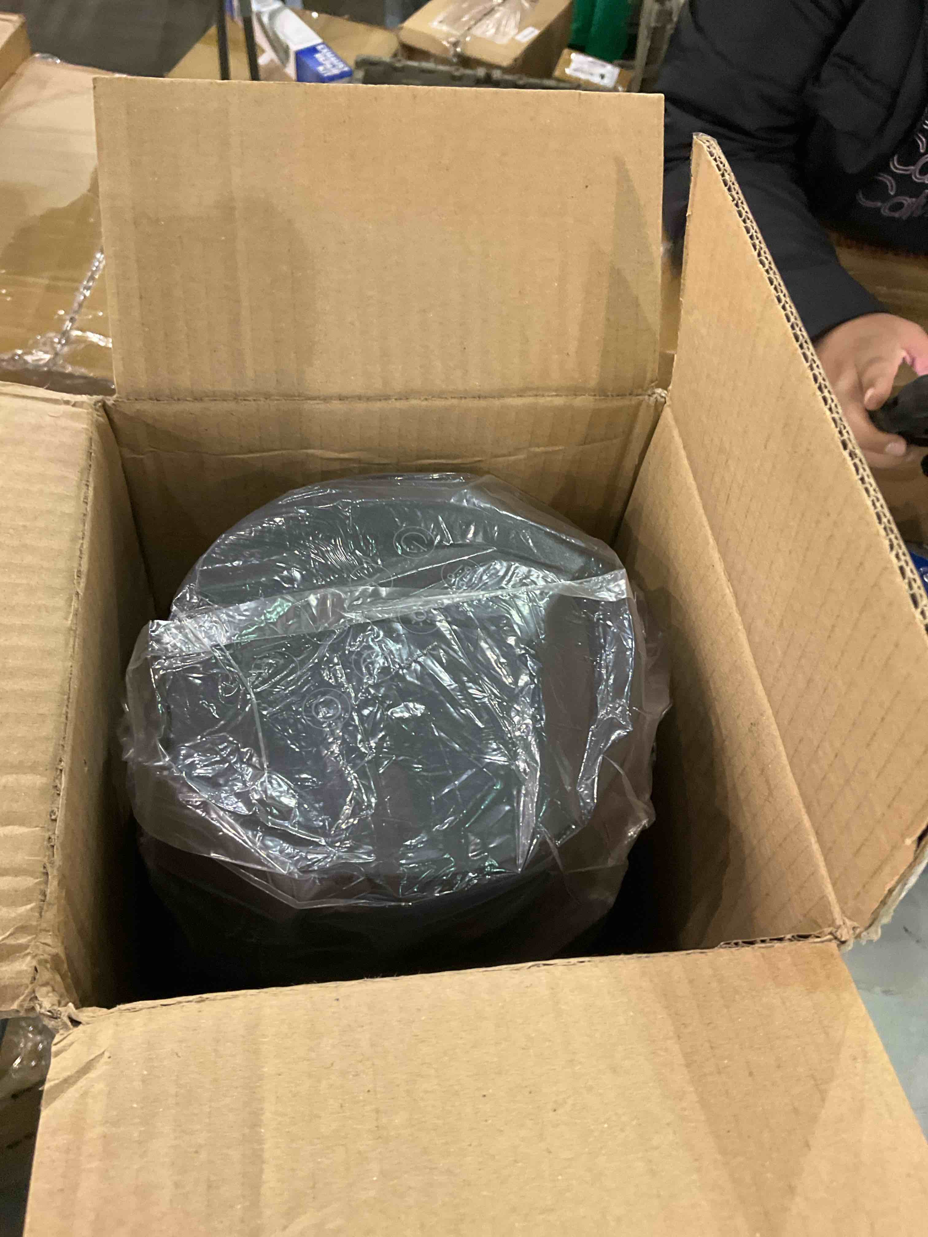 https://s3.amazonaws.com/lotting-images-prod/BargainHunt/EXS01112371_1710937281633.jpeg