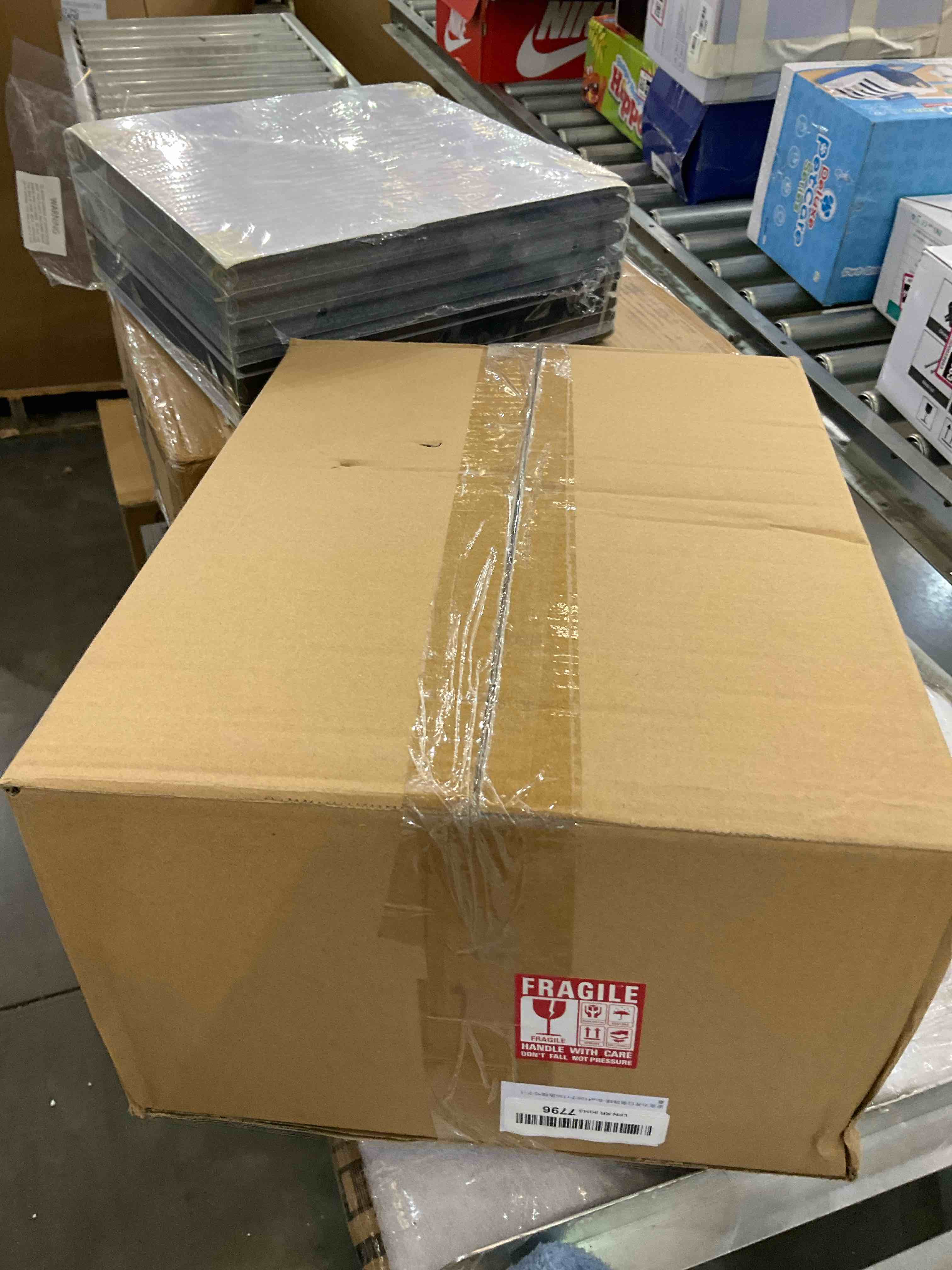 https://s3.amazonaws.com/lotting-images-prod/BargainHunt/EXS01112407_1710948968711.jpeg