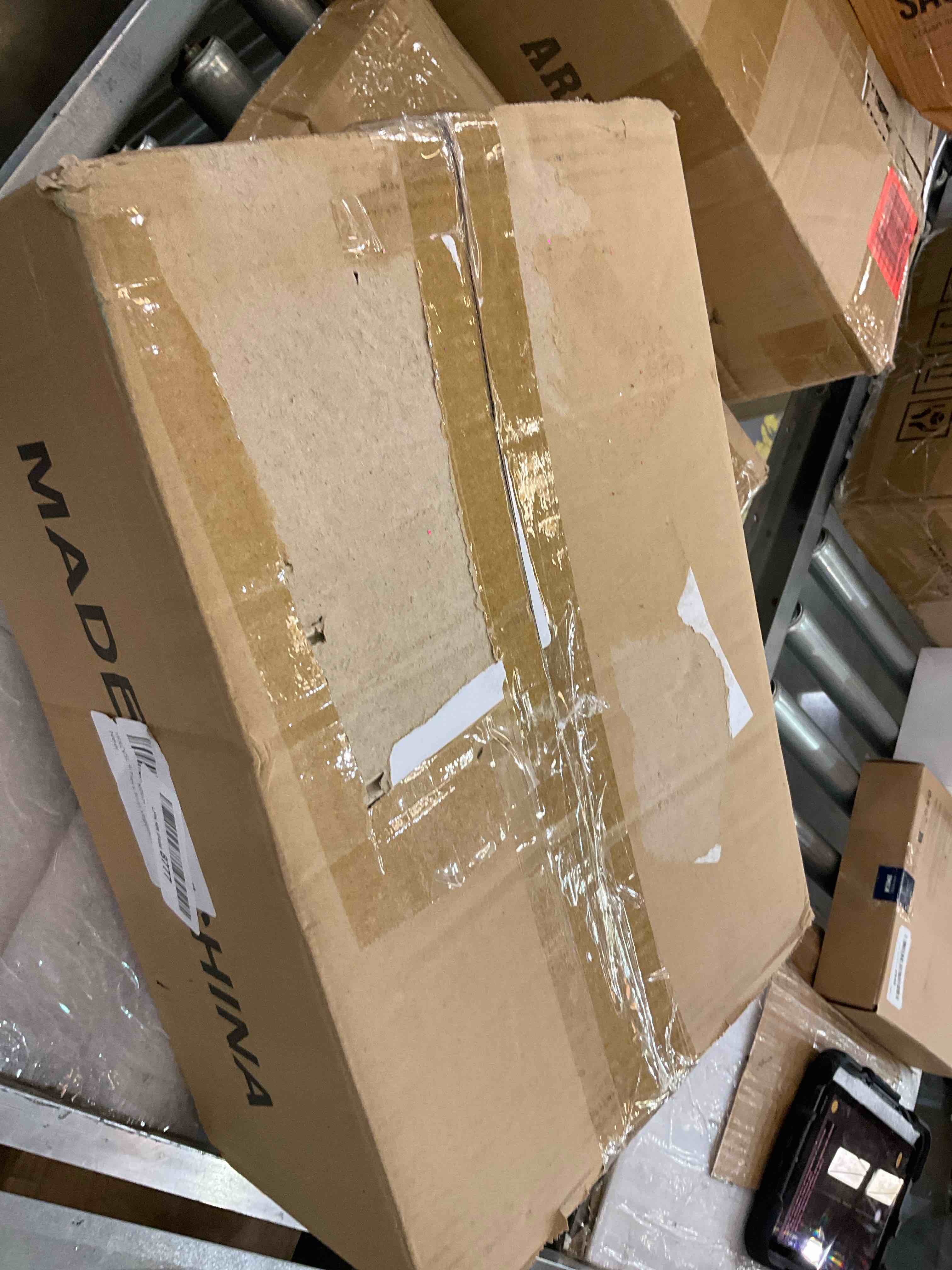 https://s3.amazonaws.com/lotting-images-prod/BargainHunt/EXS01112421_1710956342978.jpeg