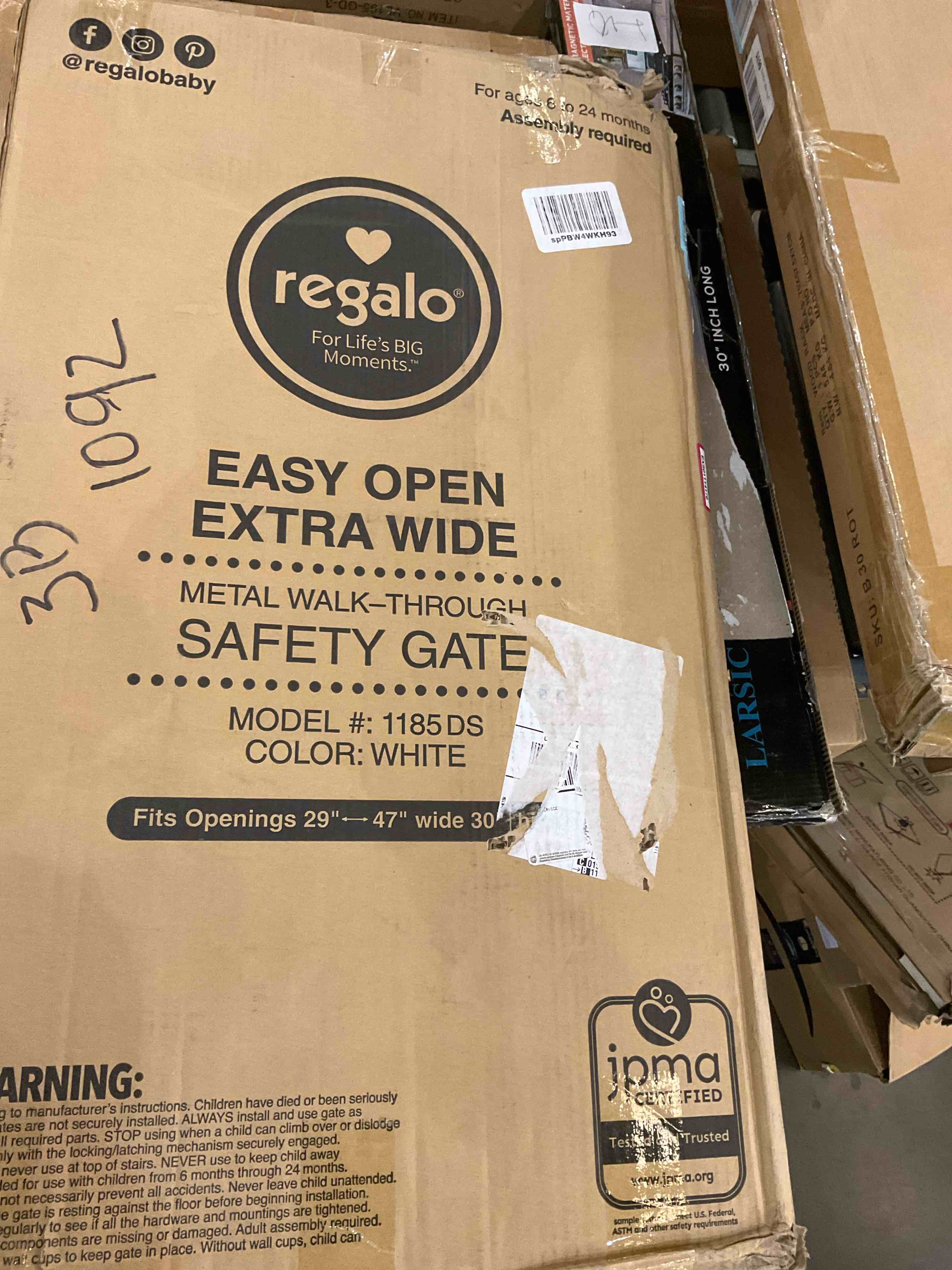 Regalo Easy Open 47-Inch Super Wide Walk Thru Baby Gate, Bonus Kit, Includes 4-Inch and 12-Inch Extension Kit, 4 Pack Pressure Mount Kit and 4 Wall Cups and Mounting Kit , 11 Count (Pack of 1)