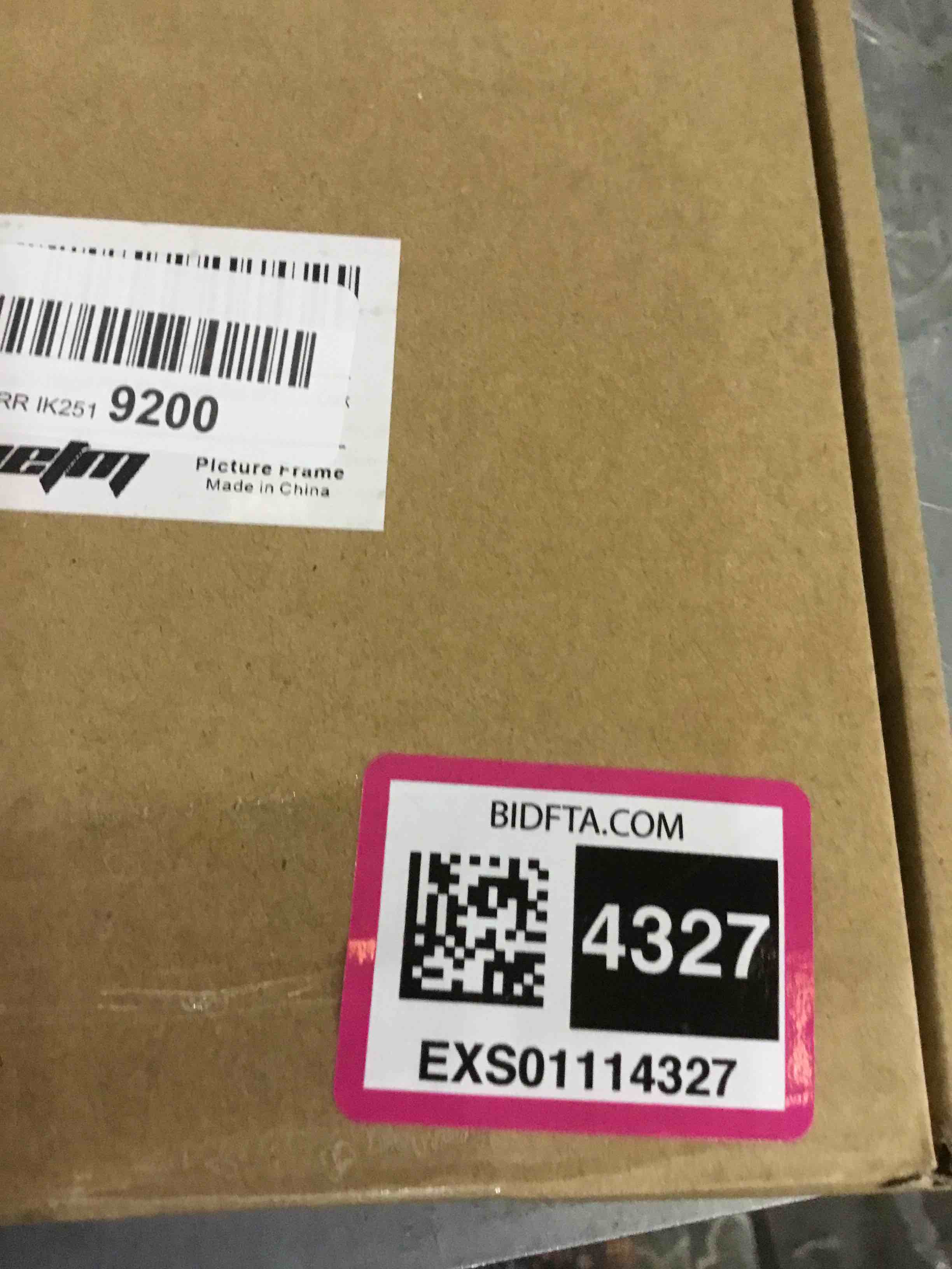 https://s3.amazonaws.com/lotting-images-prod/BargainHunt/EXS01114327_1708098971664.jpeg