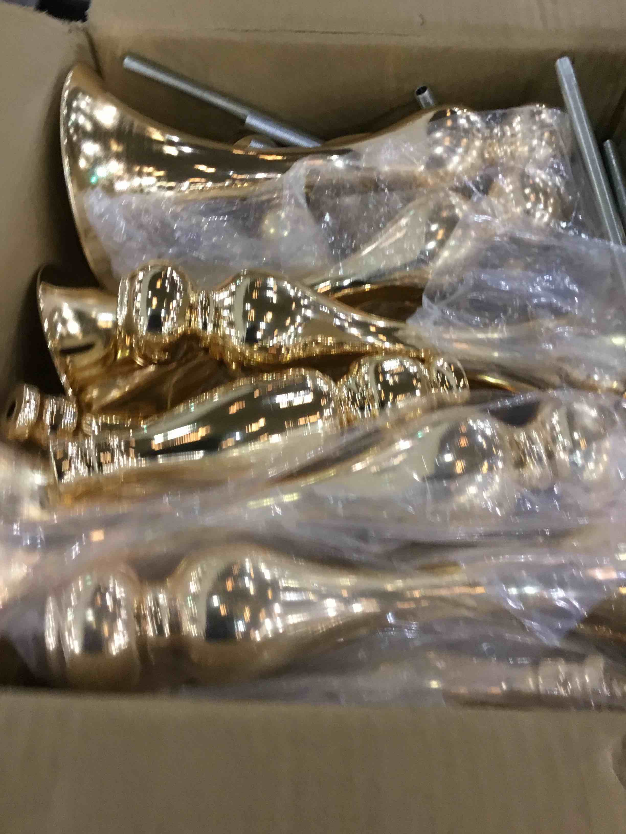 https://s3.amazonaws.com/lotting-images-prod/BargainHunt/EXS01114355_1708109337887.jpeg