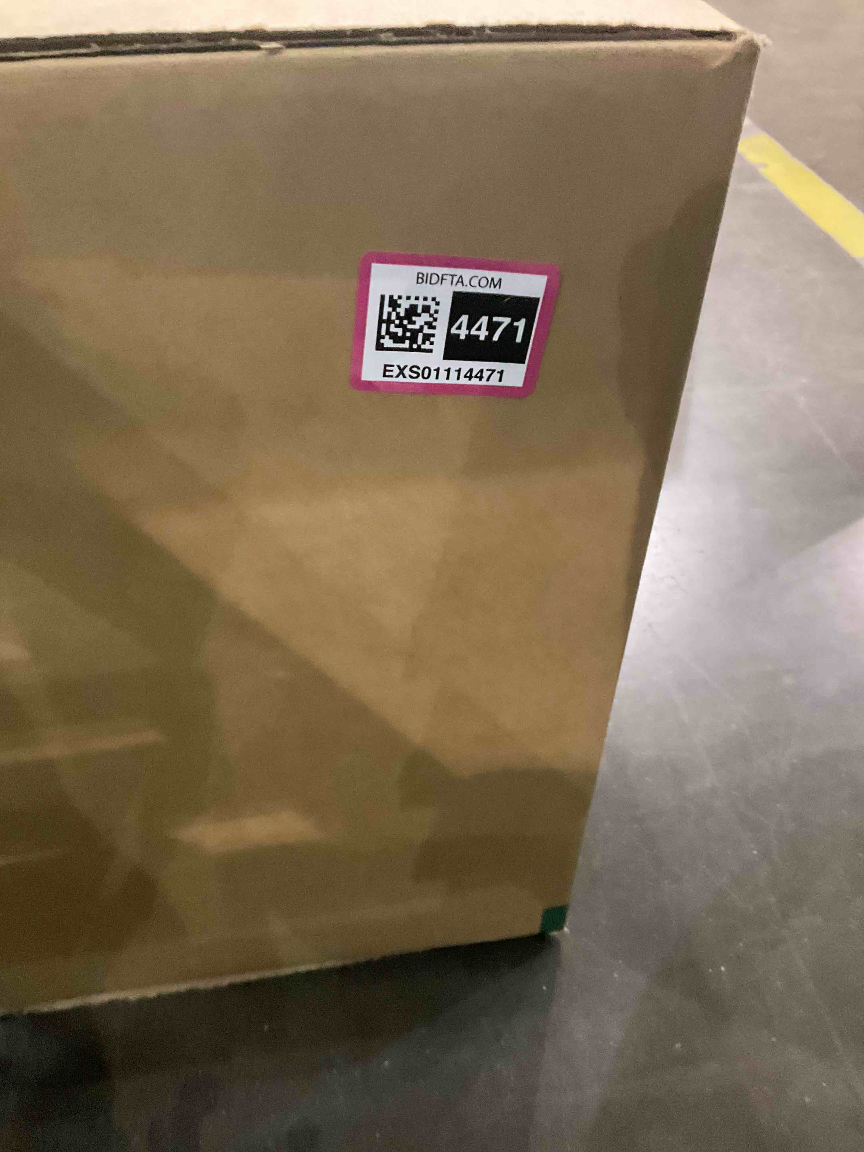https://s3.amazonaws.com/lotting-images-prod/BargainHunt/EXS01114471_1708518769299.jpeg