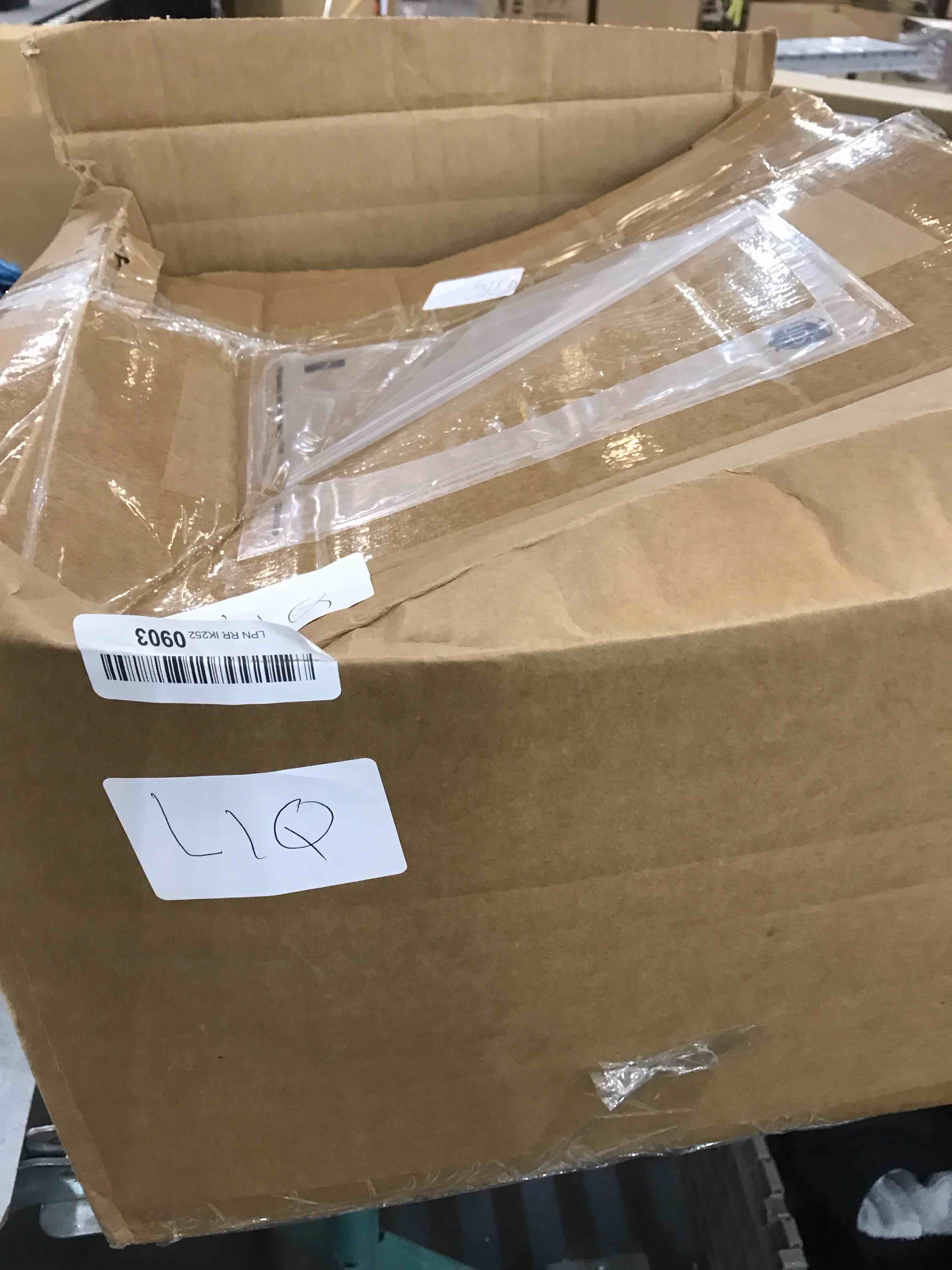https://s3.amazonaws.com/lotting-images-prod/BargainHunt/EXS01114636_1707162917351.jpeg