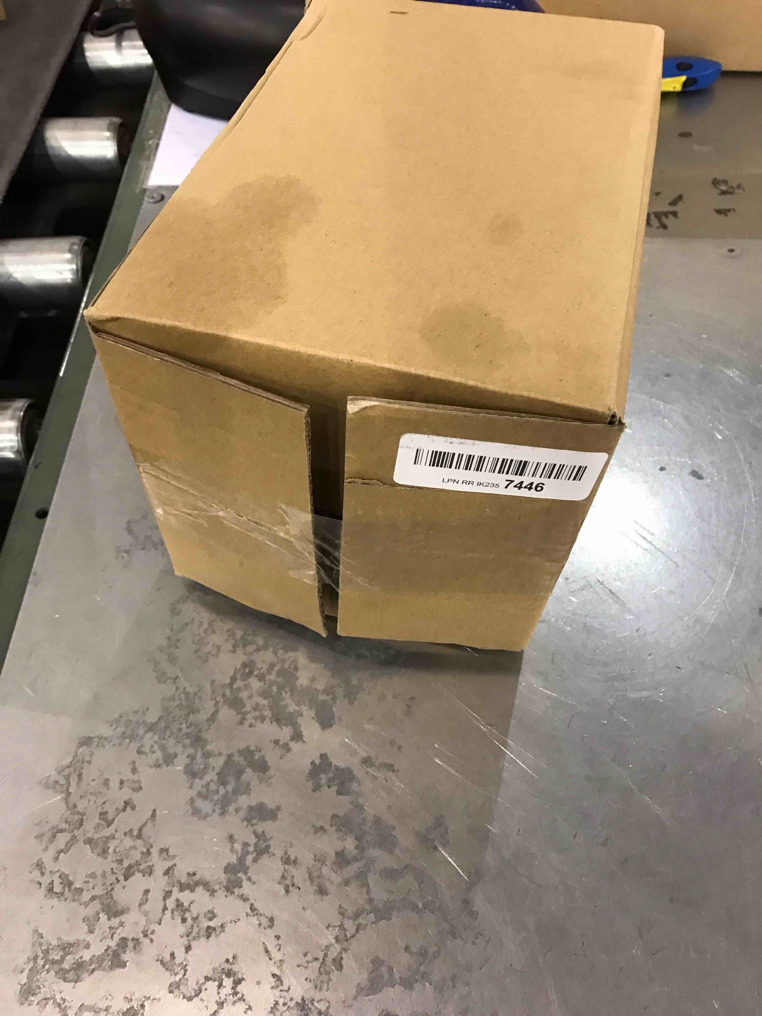 https://s3.amazonaws.com/lotting-images-prod/BargainHunt/EXS01114828_1707313574354.jpeg