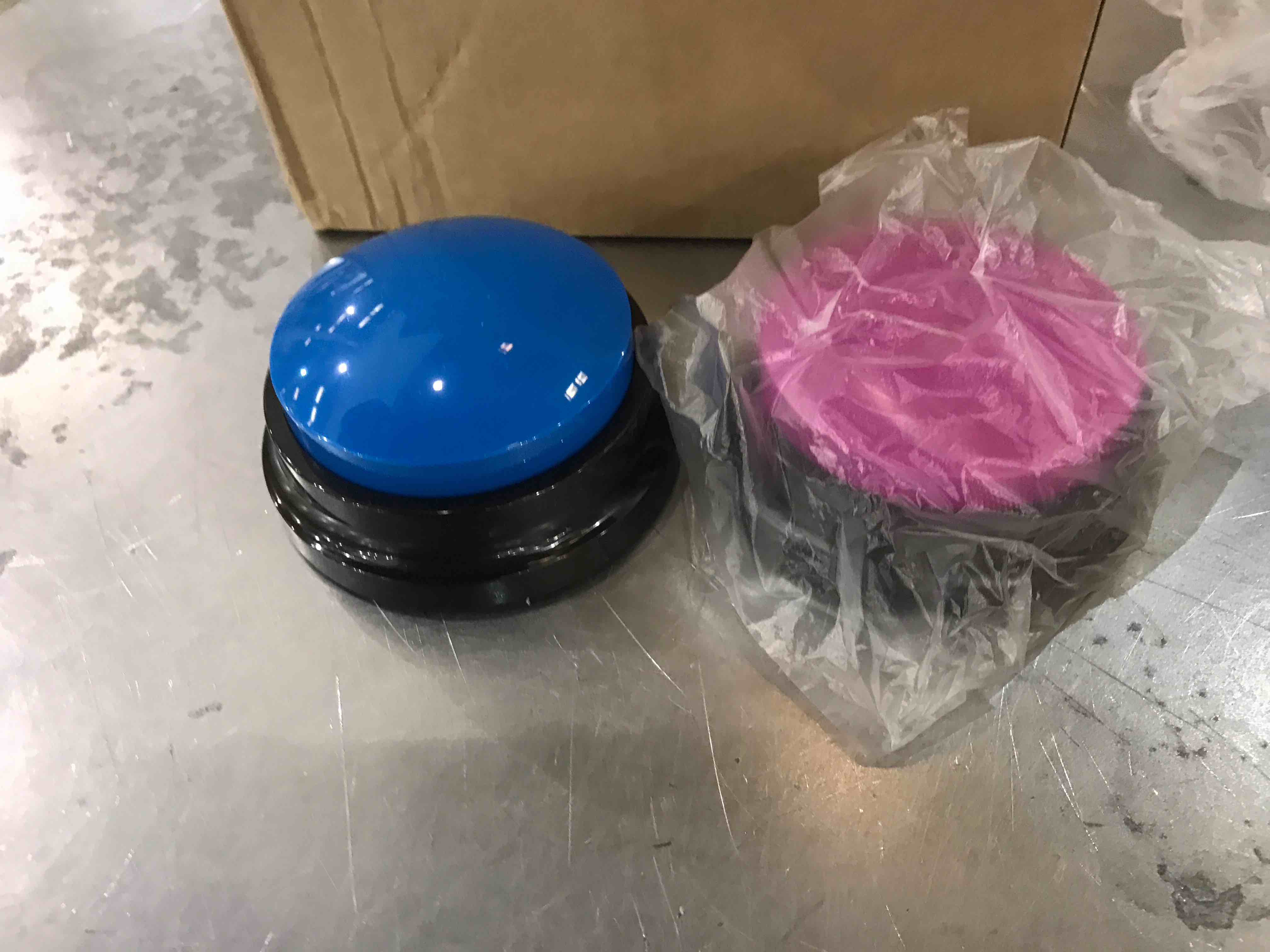 https://s3.amazonaws.com/lotting-images-prod/BargainHunt/EXS01114877_1707319966392.jpeg