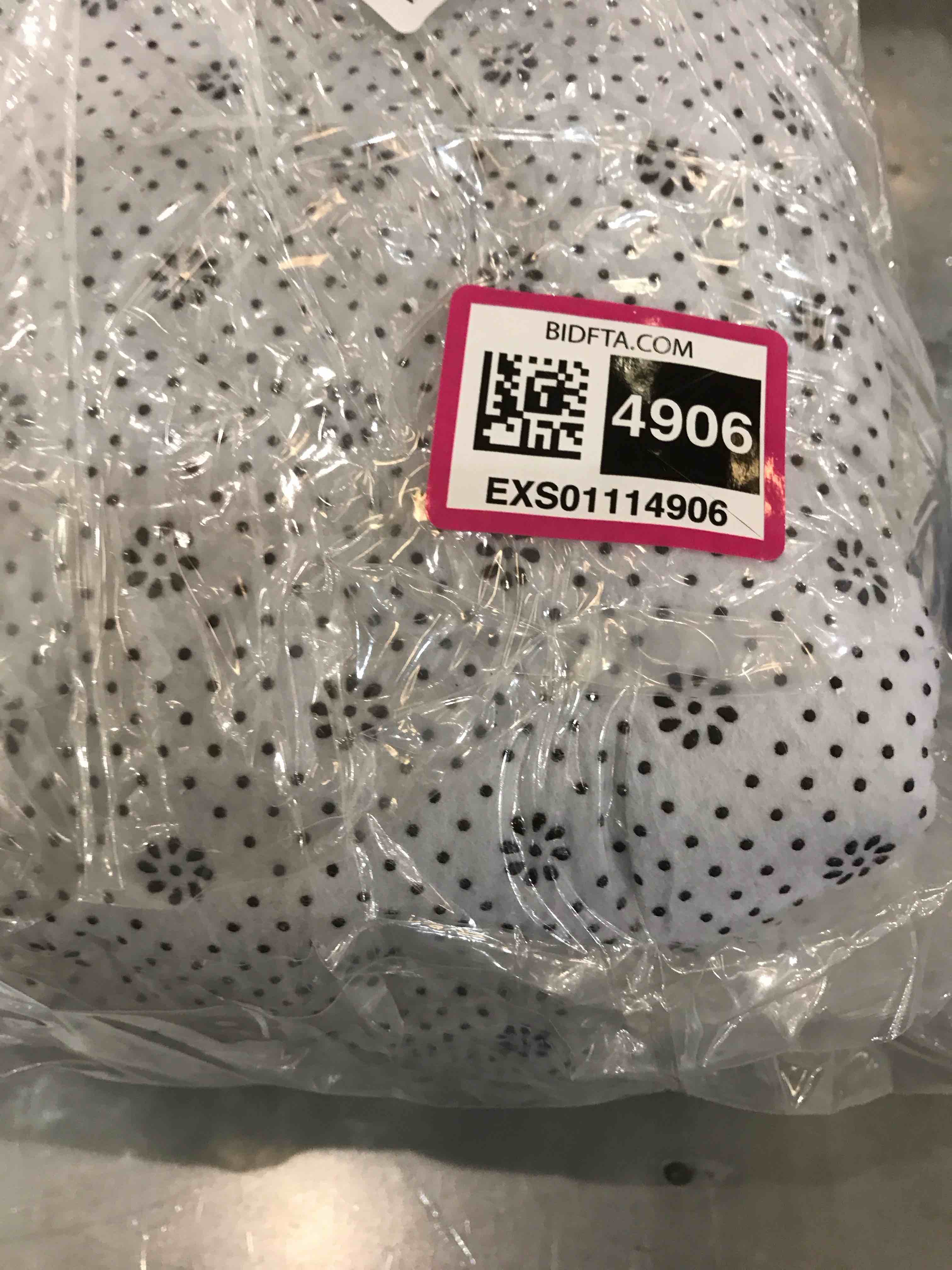 https://s3.amazonaws.com/lotting-images-prod/BargainHunt/EXS01114906_1707323922893.jpeg