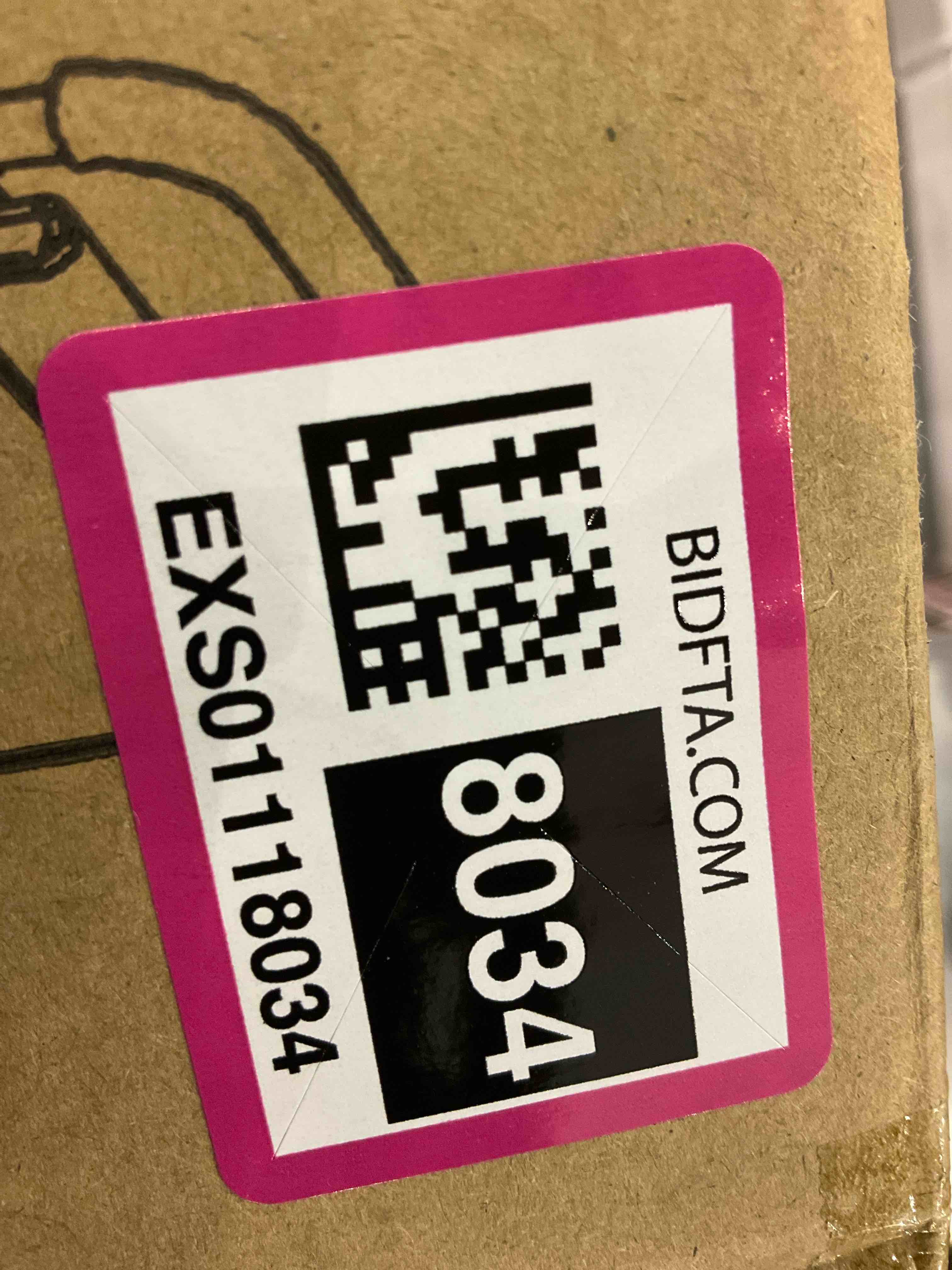 https://s3.amazonaws.com/lotting-images-prod/BargainHunt/EXS01118034_1706791510105.jpeg