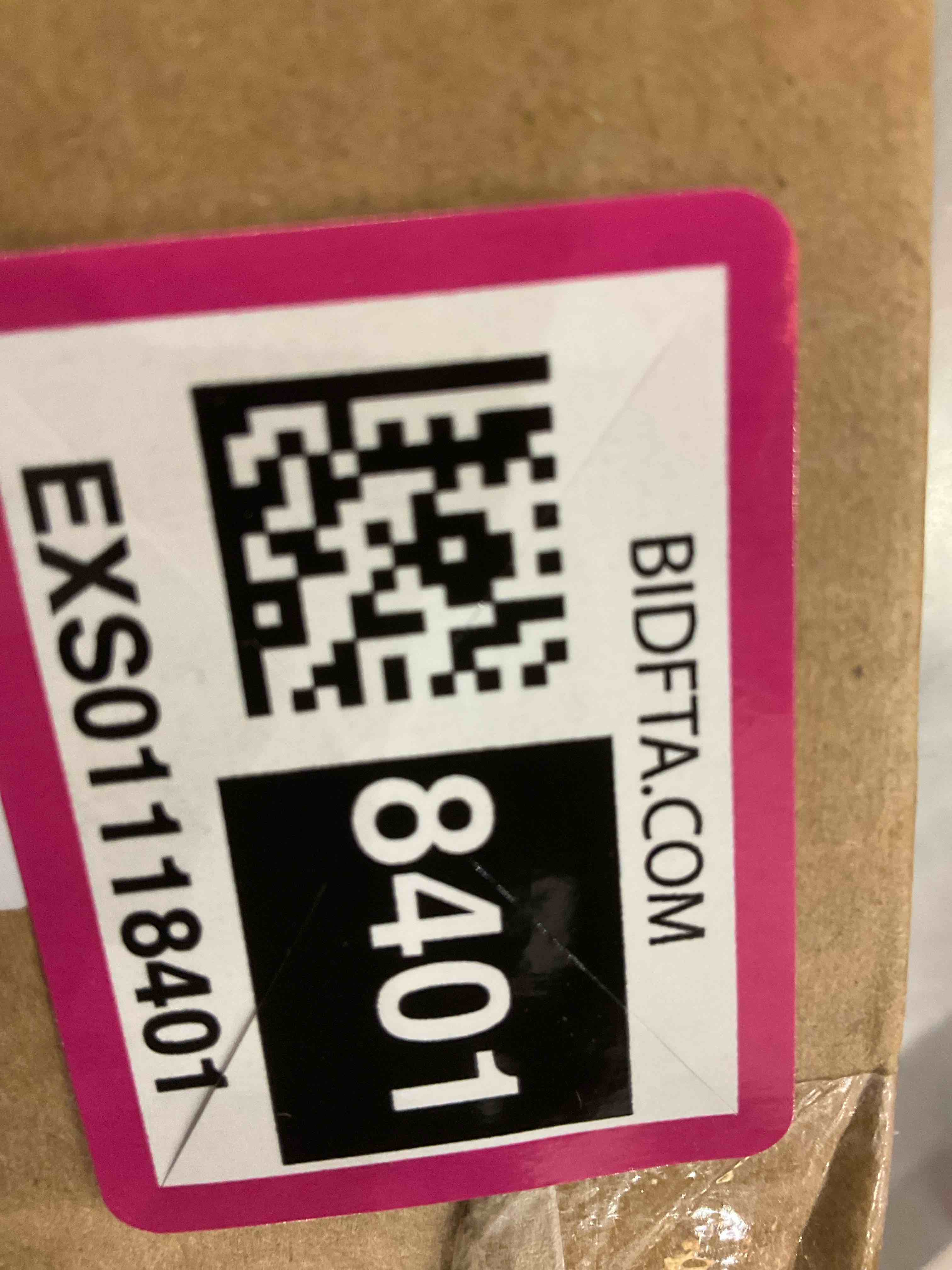 https://s3.amazonaws.com/lotting-images-prod/BargainHunt/EXS01118401_1707249432829.jpeg