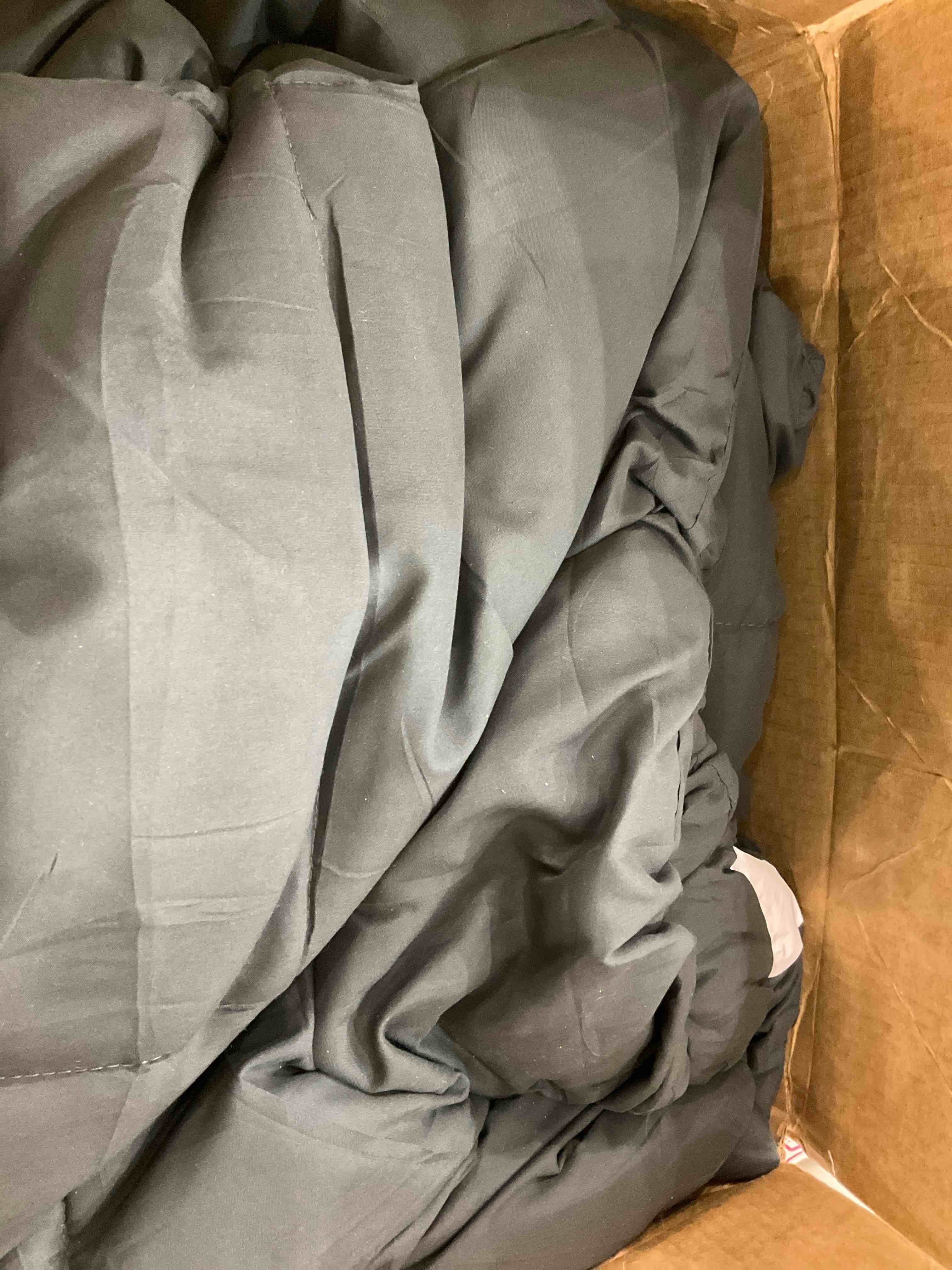 https://s3.amazonaws.com/lotting-images-prod/BargainHunt/EXS01118441_1707316972750.jpeg