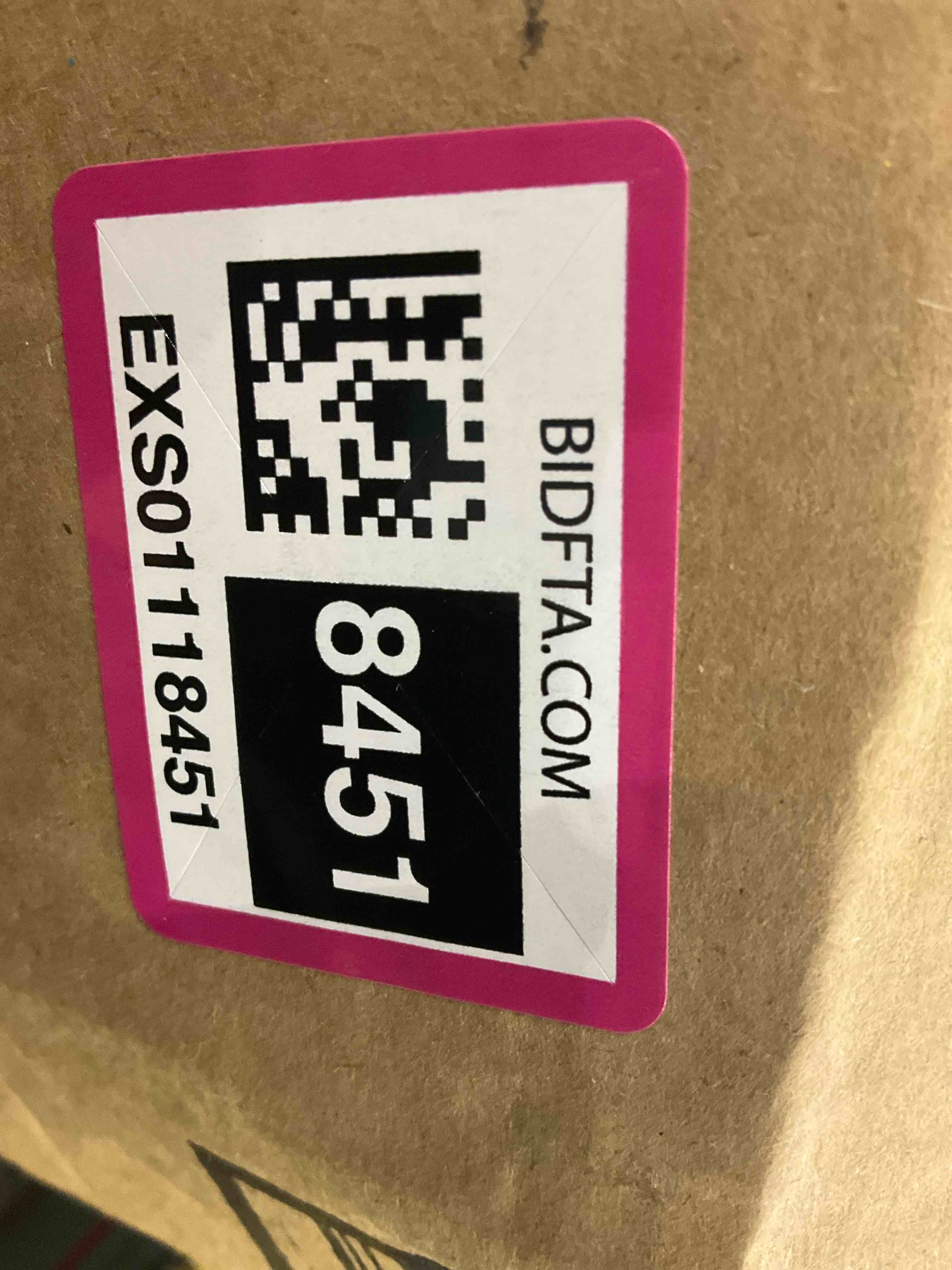 https://s3.amazonaws.com/lotting-images-prod/BargainHunt/EXS01118451_1707320064796.jpeg