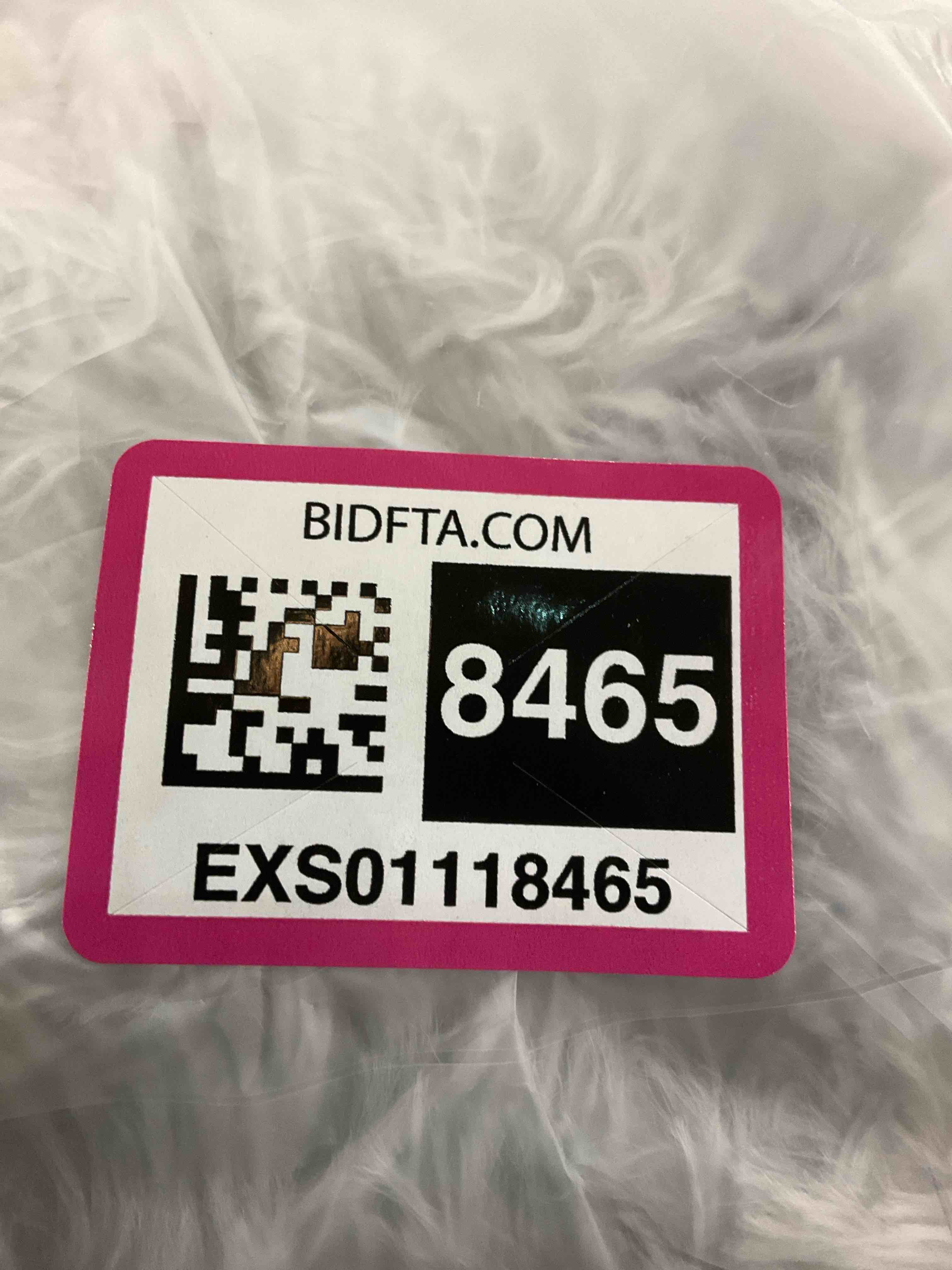 https://s3.amazonaws.com/lotting-images-prod/BargainHunt/EXS01118465_1707322941288.jpeg