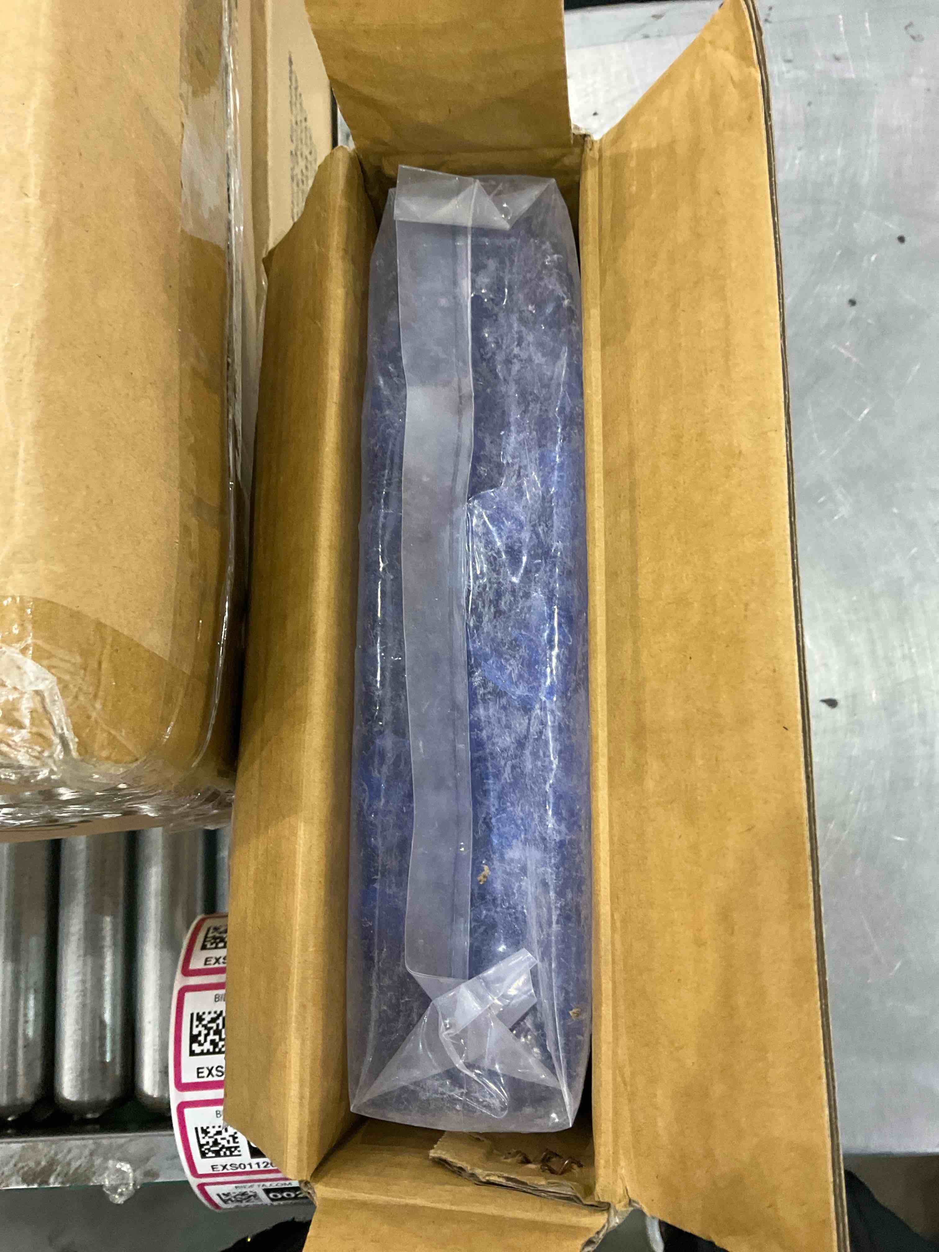https://s3.amazonaws.com/lotting-images-prod/BargainHunt/EXS01120023_1706616827541.jpeg