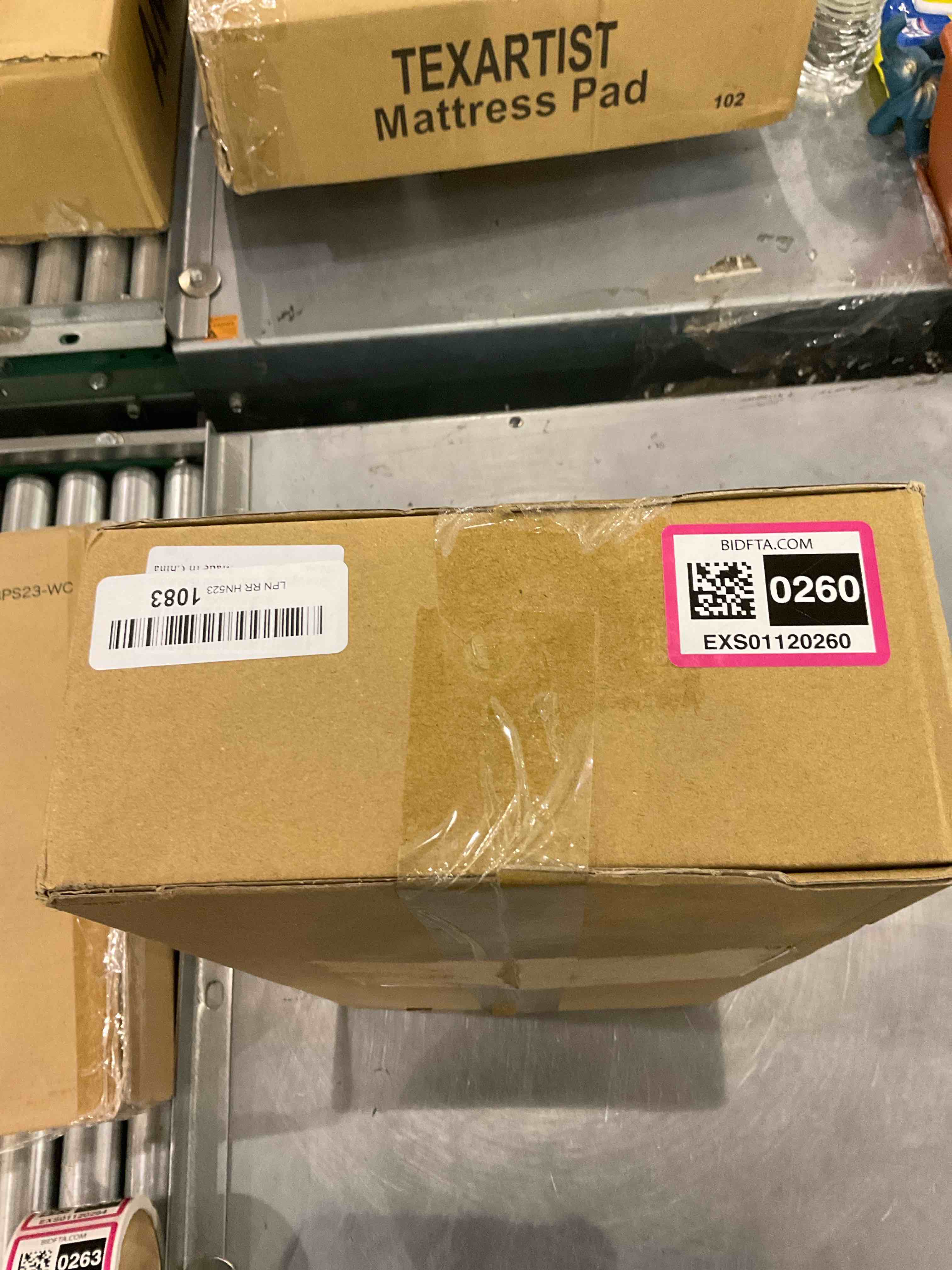 https://s3.amazonaws.com/lotting-images-prod/BargainHunt/EXS01120260_1706707825849.jpeg