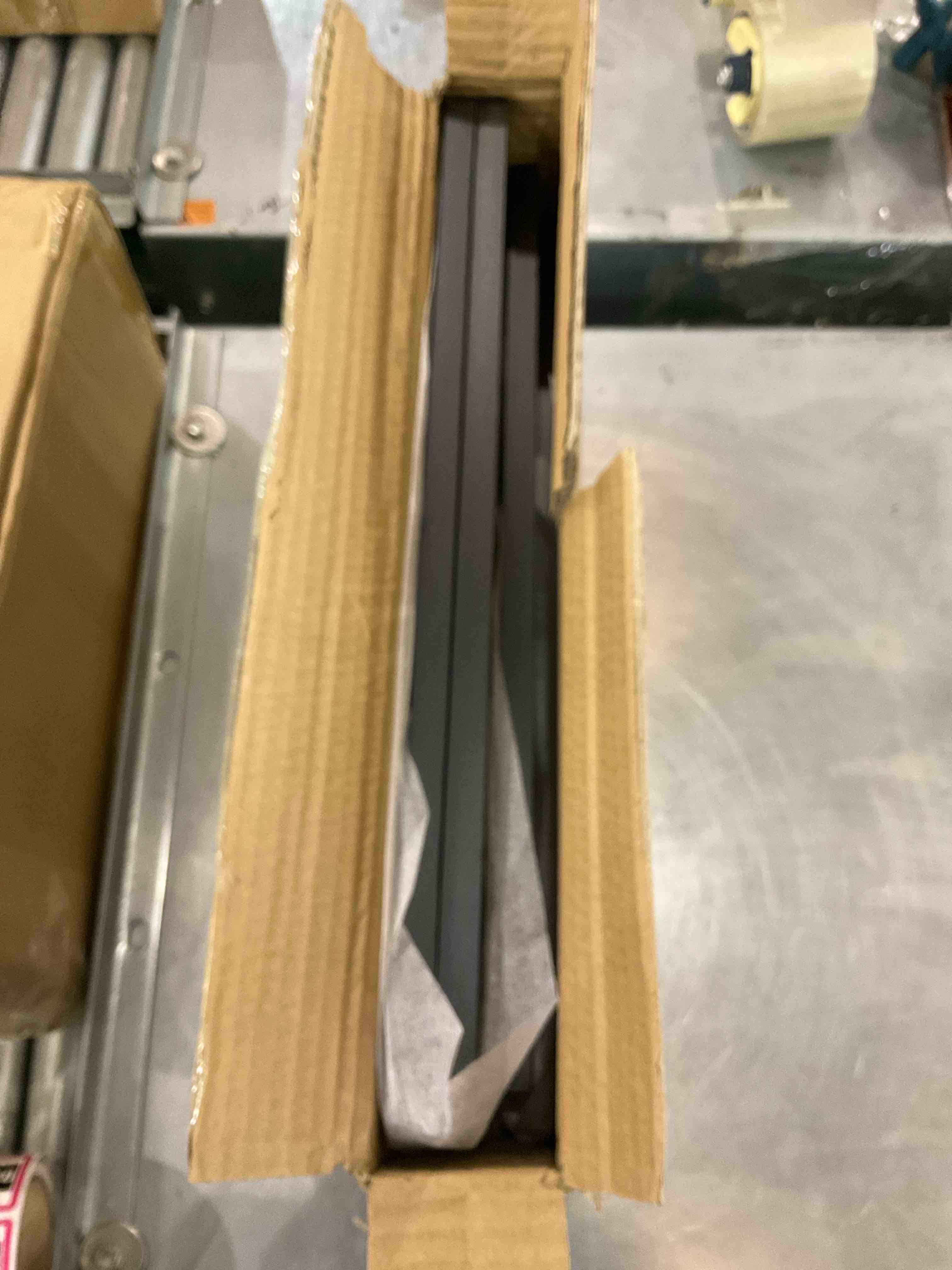 https://s3.amazonaws.com/lotting-images-prod/BargainHunt/EXS01120324_1706720217012.jpeg