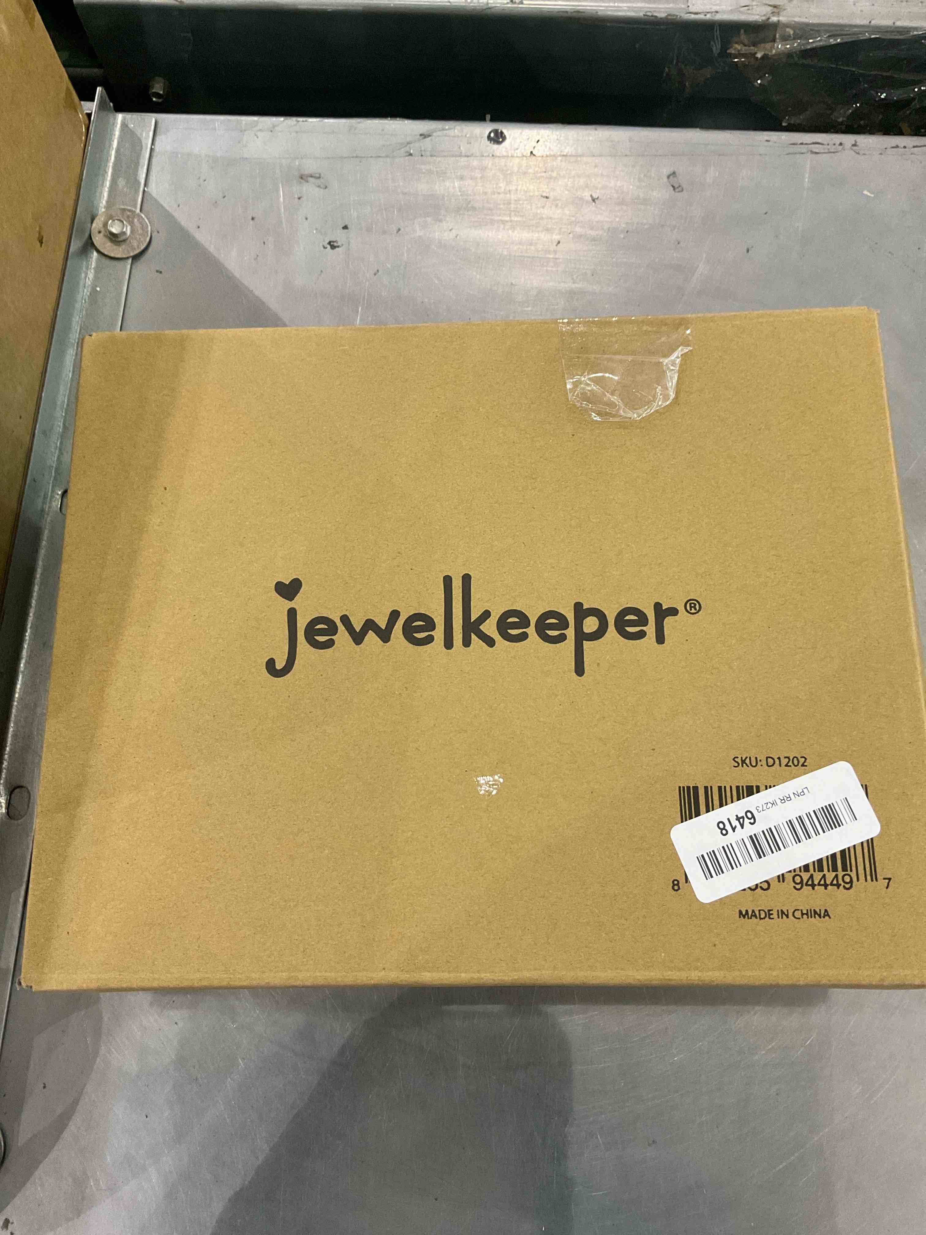 https://s3.amazonaws.com/lotting-images-prod/BargainHunt/EXS01120403_1706791144840.jpeg