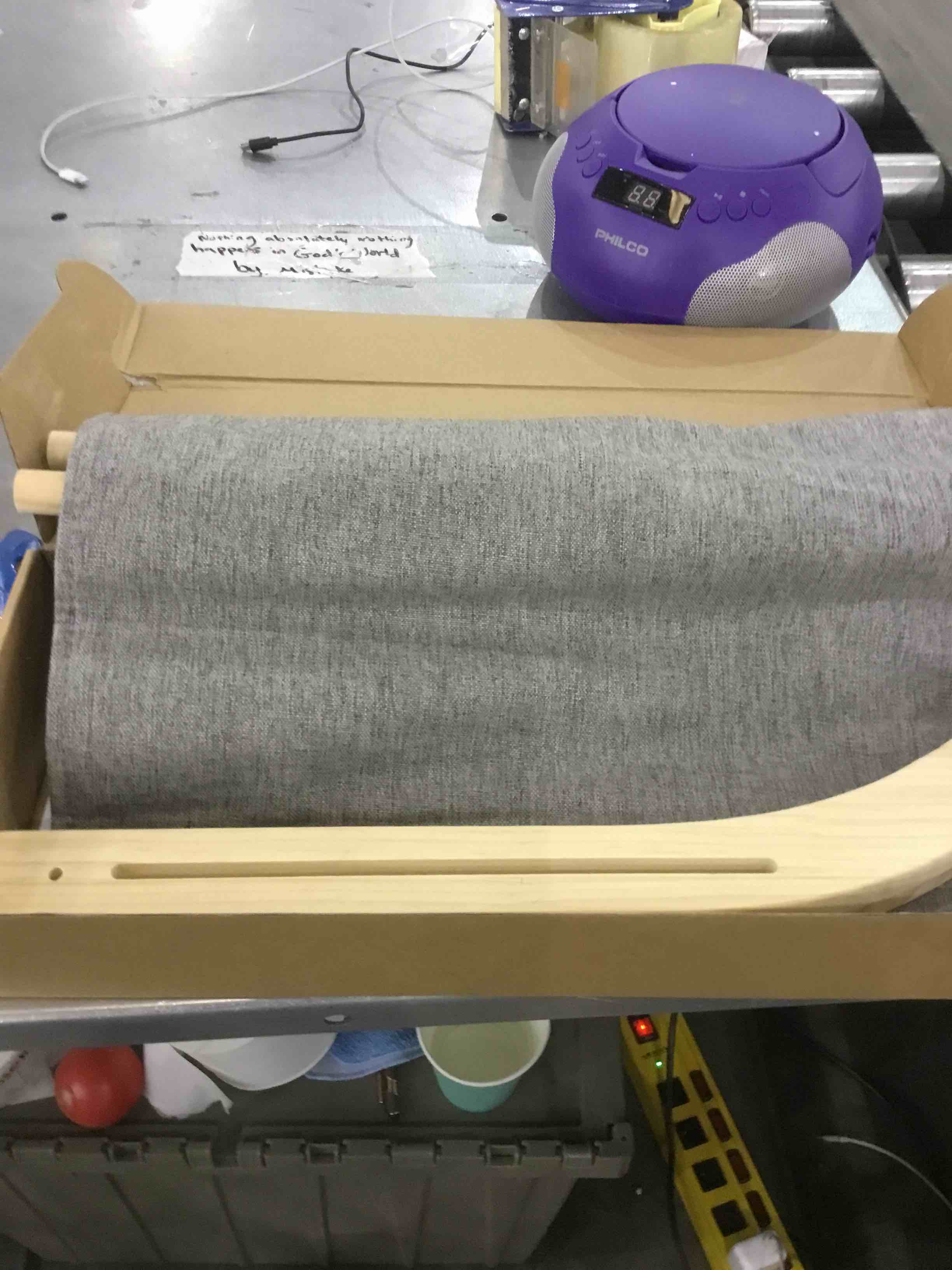 https://s3.amazonaws.com/lotting-images-prod/BargainHunt/EXS01121772_1710513915256.jpeg