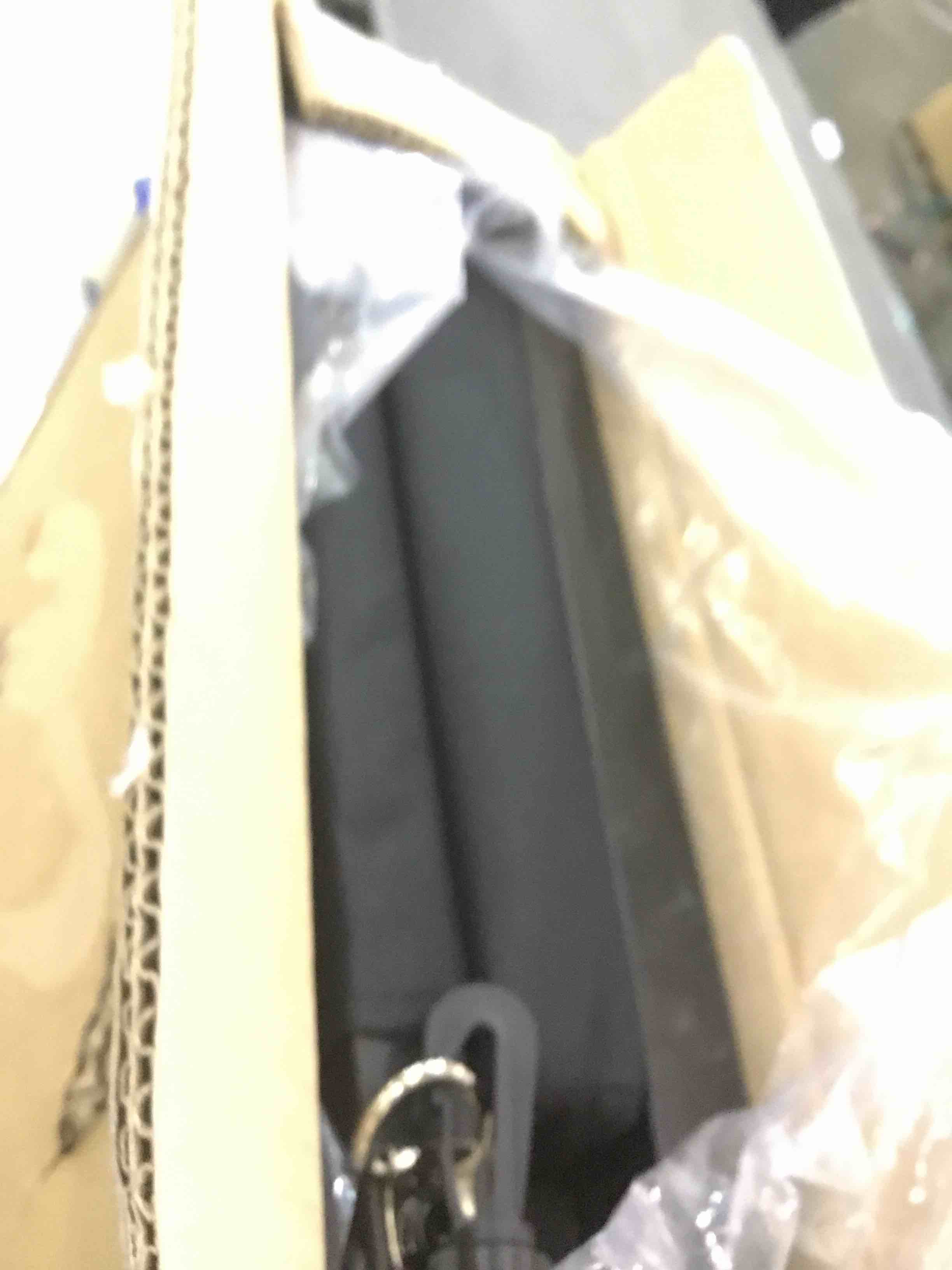 https://s3.amazonaws.com/lotting-images-prod/BargainHunt/EXS01121791_1710516021981.jpeg