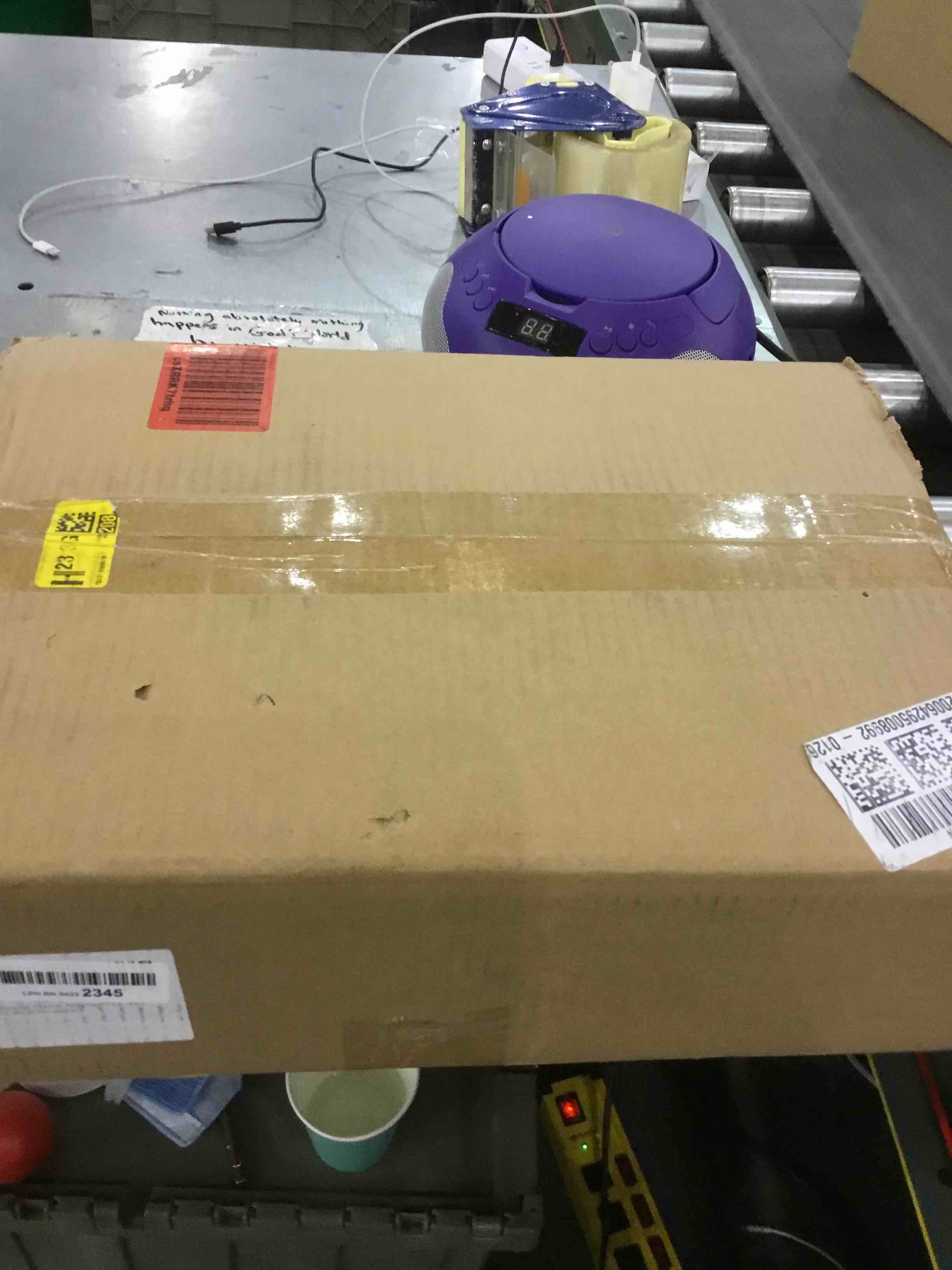https://s3.amazonaws.com/lotting-images-prod/BargainHunt/EXS01121801_1710516730575.jpeg