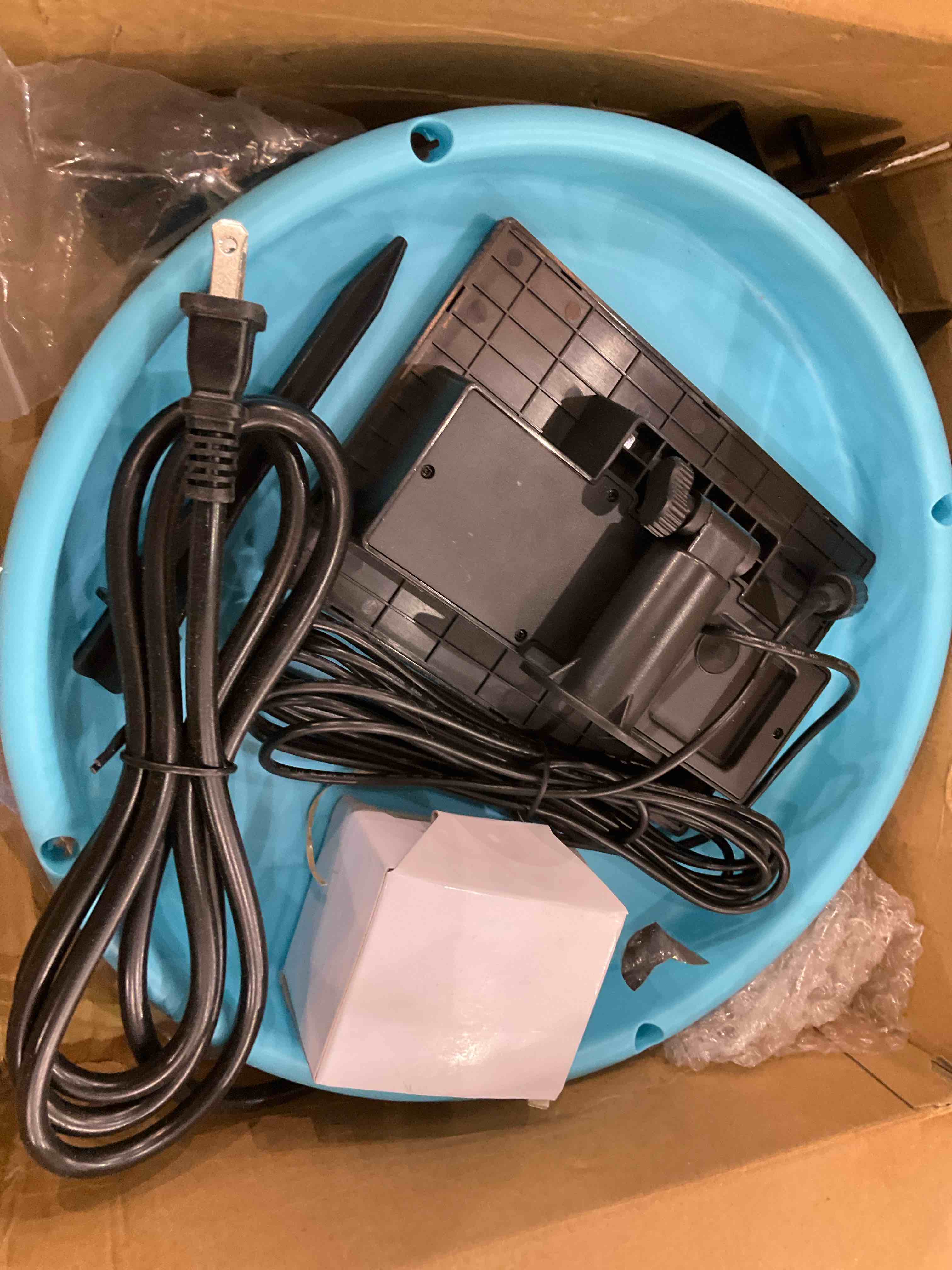 https://s3.amazonaws.com/lotting-images-prod/BargainHunt/EXS01122389_1706637336453.jpeg