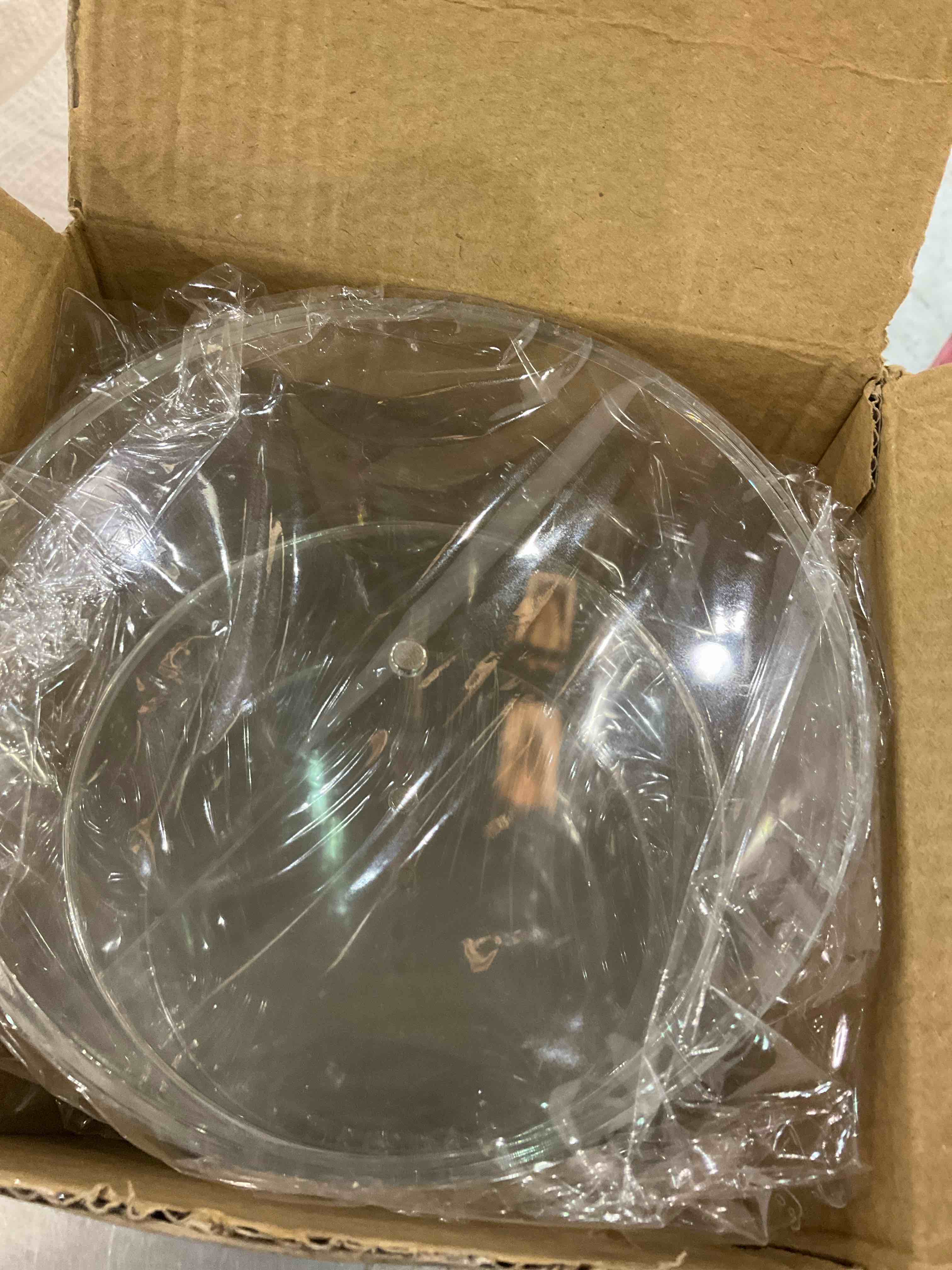 https://s3.amazonaws.com/lotting-images-prod/BargainHunt/EXS01122444_1706712242676.jpeg