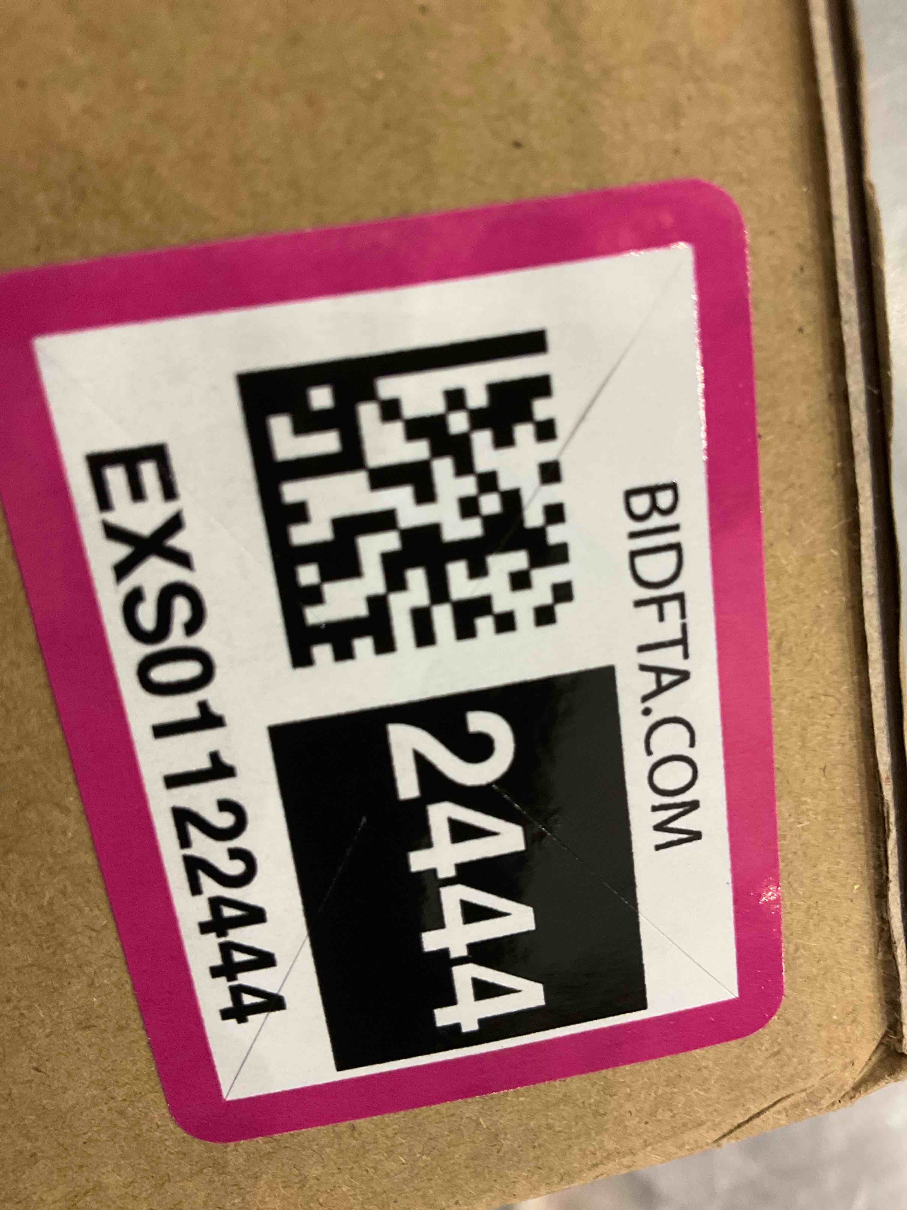 https://s3.amazonaws.com/lotting-images-prod/BargainHunt/EXS01122444_1706712267942.jpeg