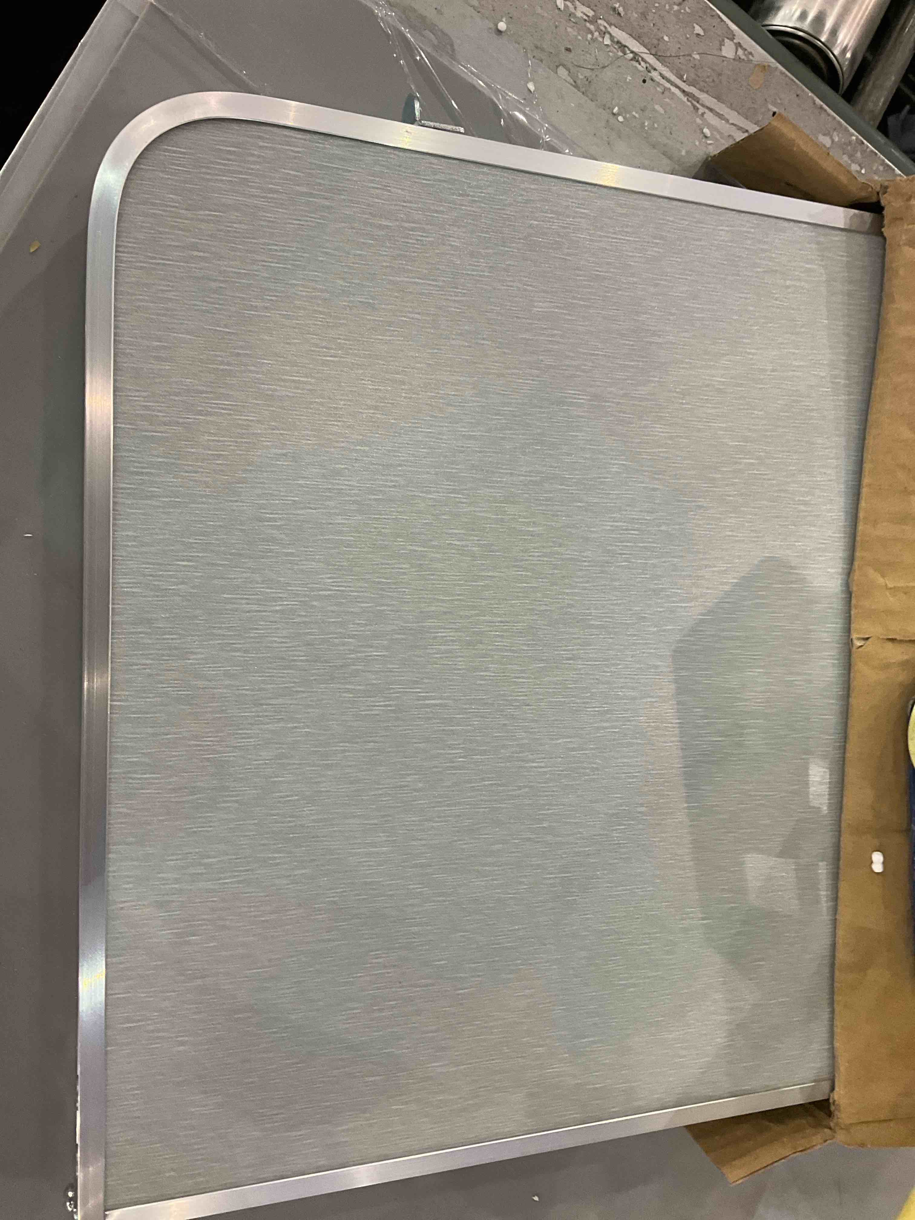 https://s3.amazonaws.com/lotting-images-prod/BargainHunt/EXS01122840_1706616837648.jpeg