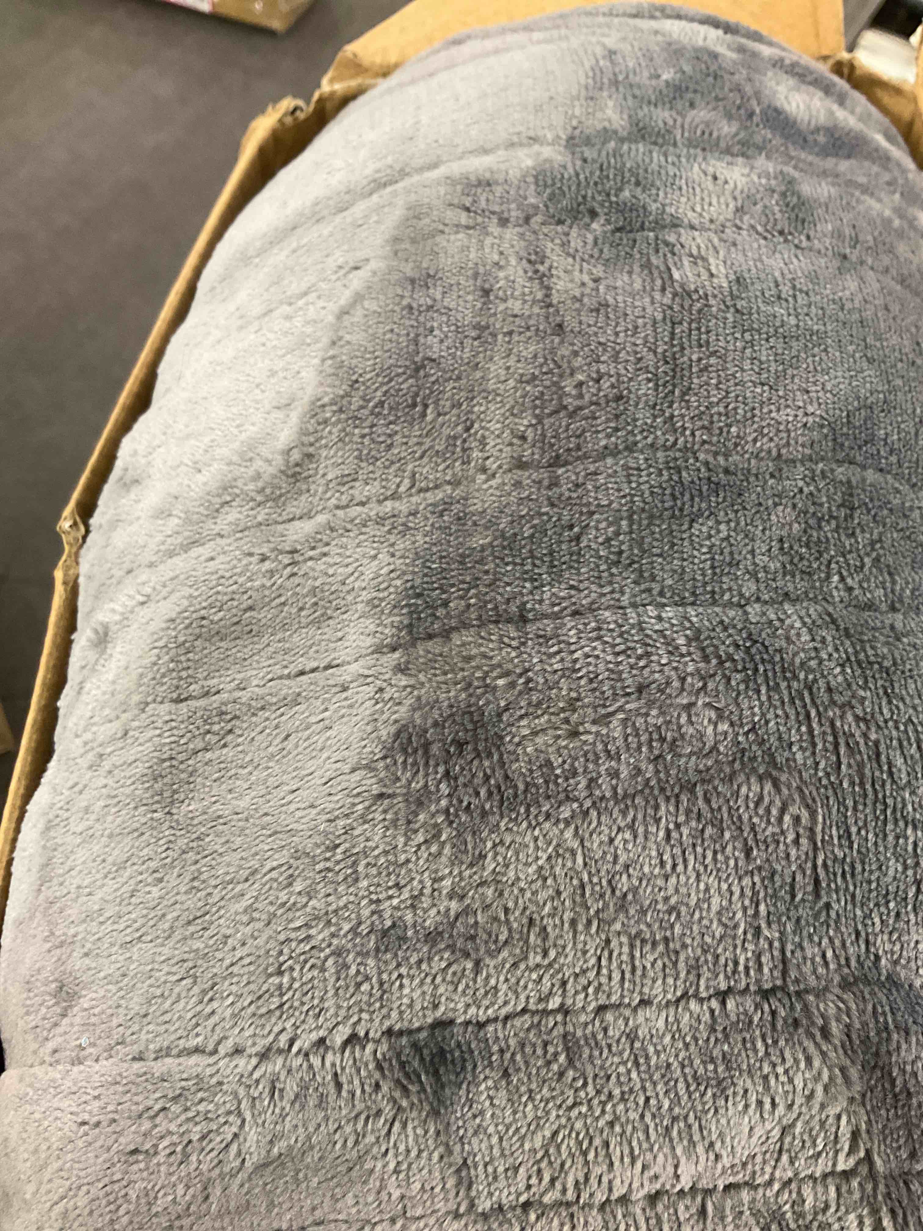 https://s3.amazonaws.com/lotting-images-prod/BargainHunt/EXS01122902_1706629958314.jpeg