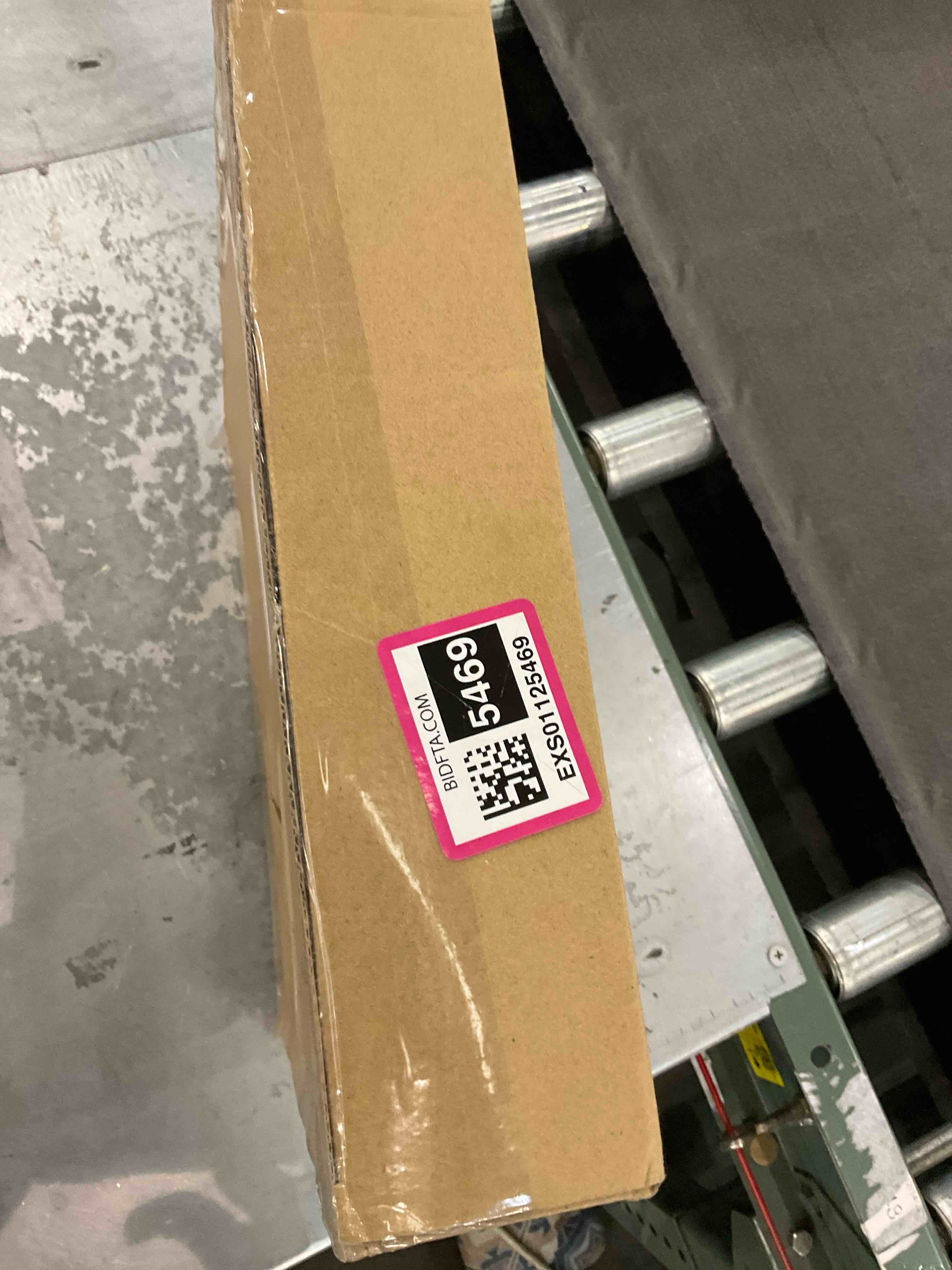 https://s3.amazonaws.com/lotting-images-prod/BargainHunt/EXS01125469_1706542988645.jpeg