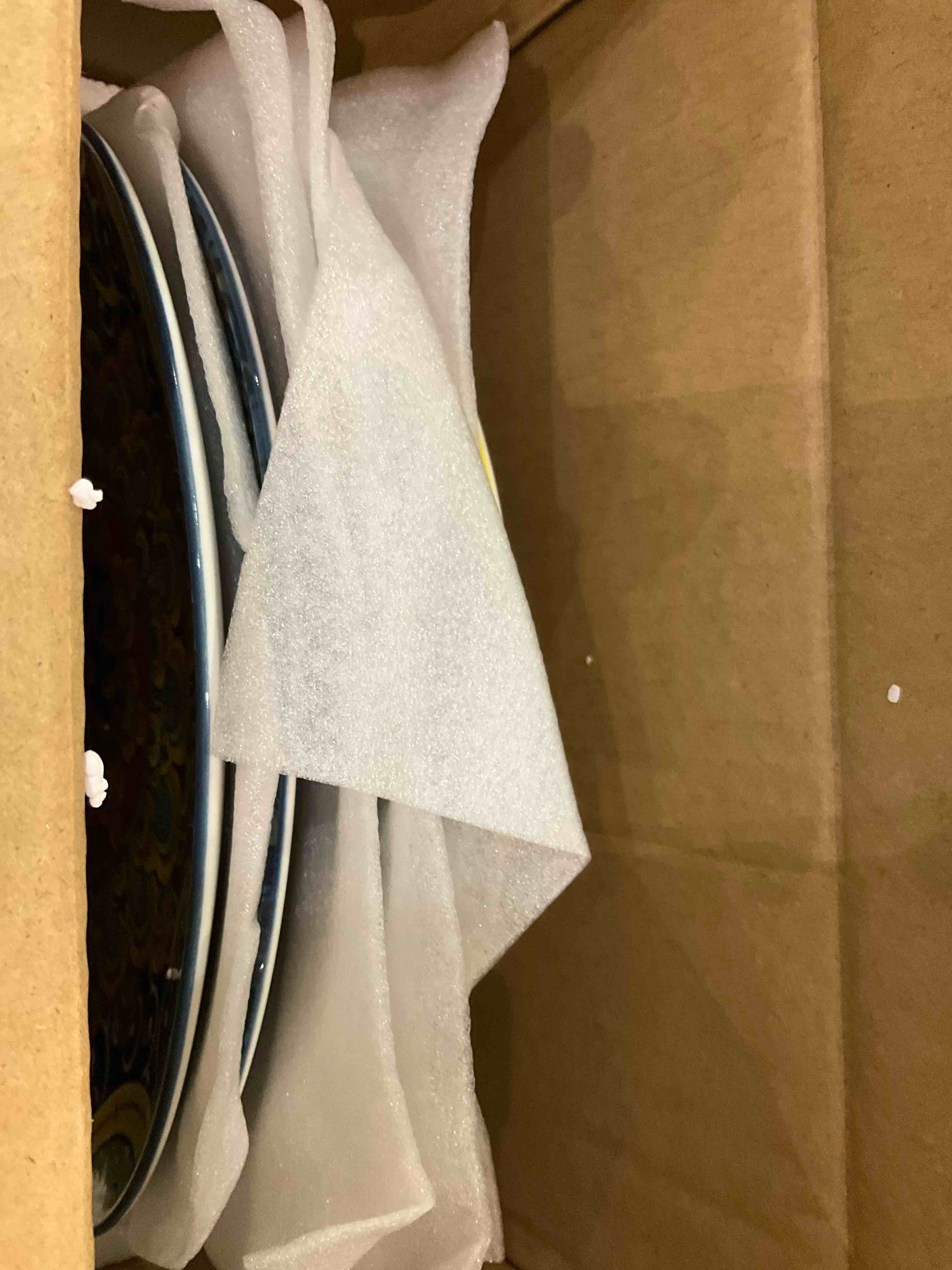 https://s3.amazonaws.com/lotting-images-prod/BargainHunt/EXS01126070_1707225893840.jpeg