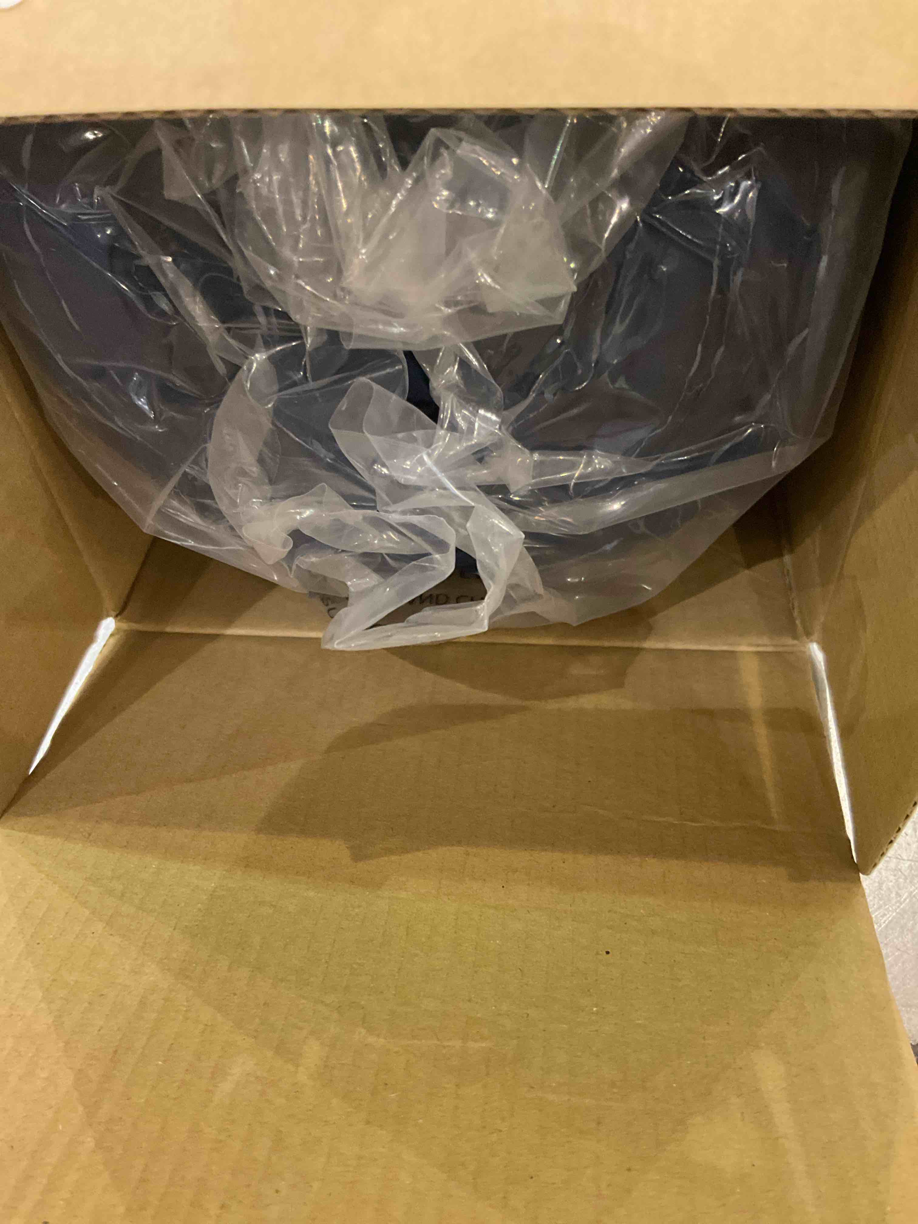 https://s3.amazonaws.com/lotting-images-prod/BargainHunt/EXS01126088_1707229656122.jpeg