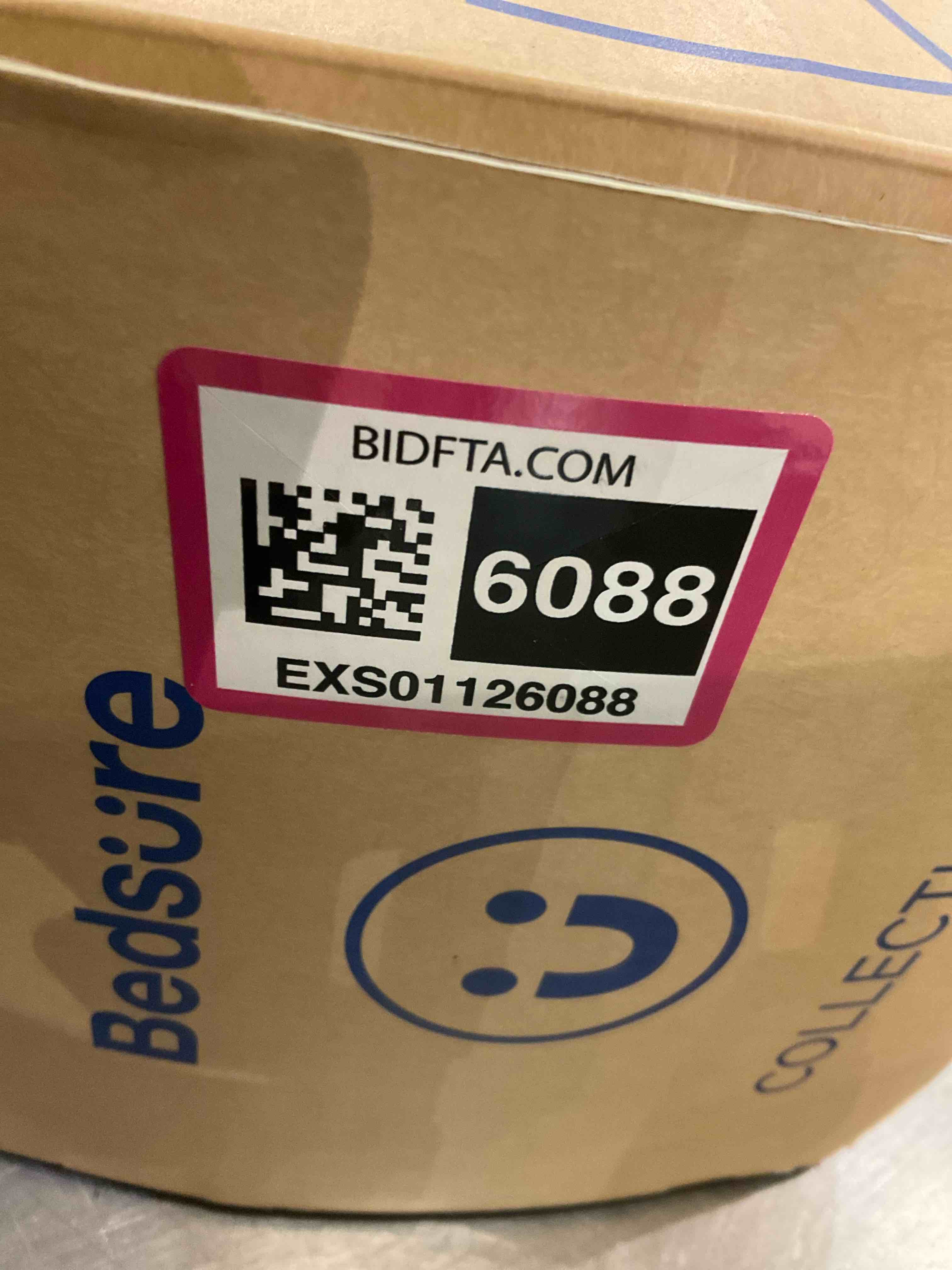 https://s3.amazonaws.com/lotting-images-prod/BargainHunt/EXS01126088_1707229685817.jpeg