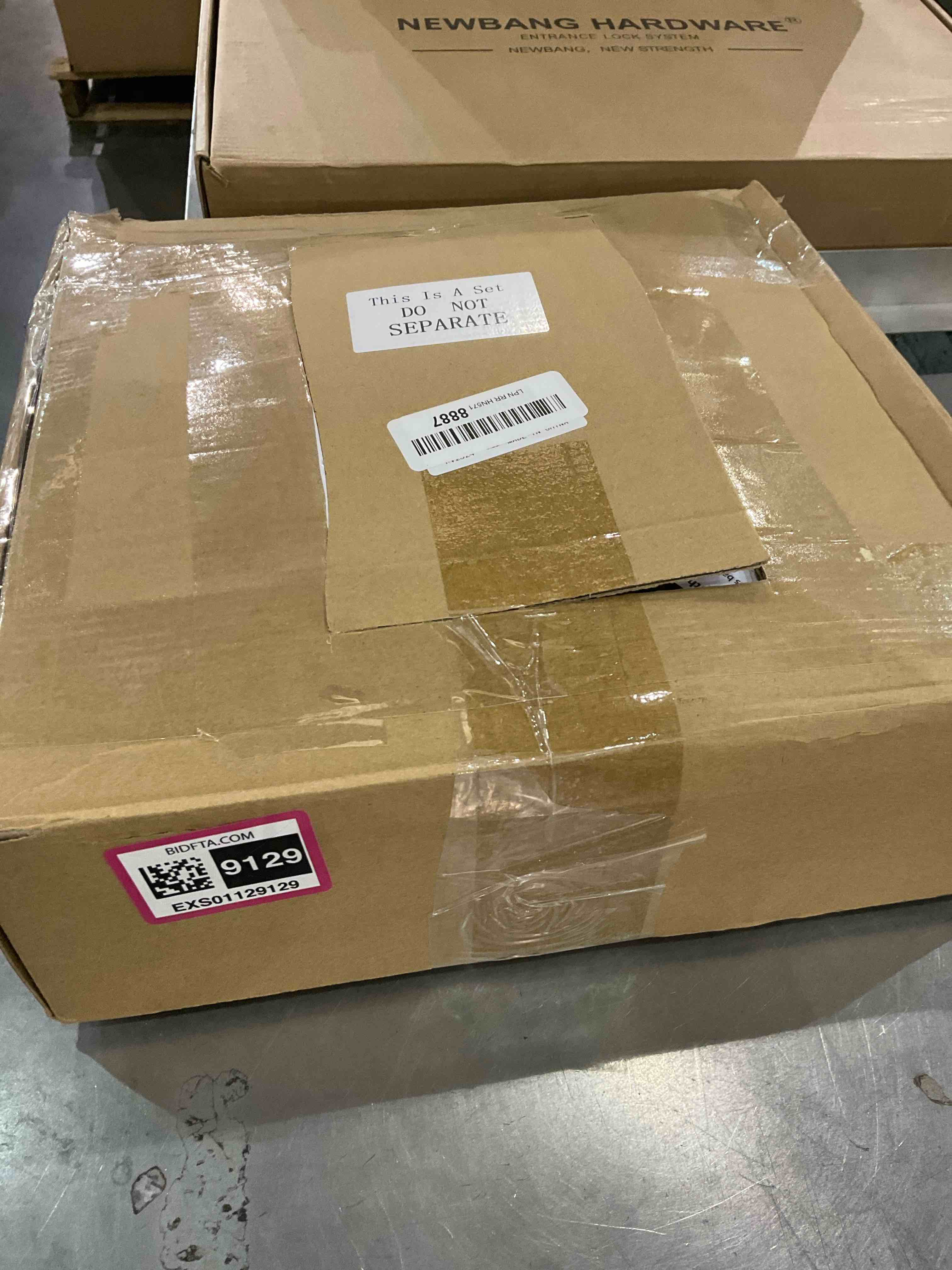 https://s3.amazonaws.com/lotting-images-prod/BargainHunt/EXS01129129_1706711927704.jpeg