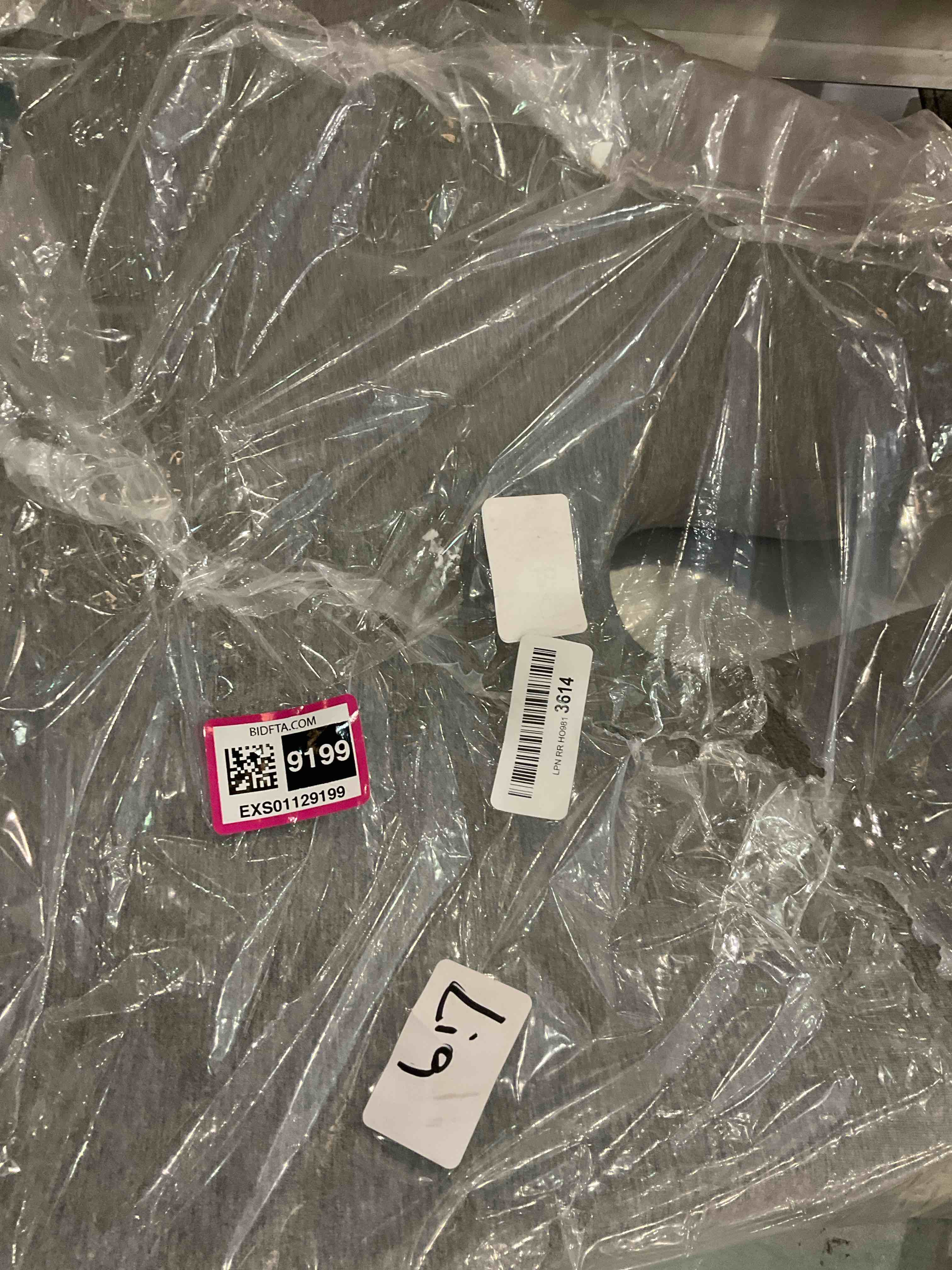 https://s3.amazonaws.com/lotting-images-prod/BargainHunt/EXS01129199_1706724110946.jpeg