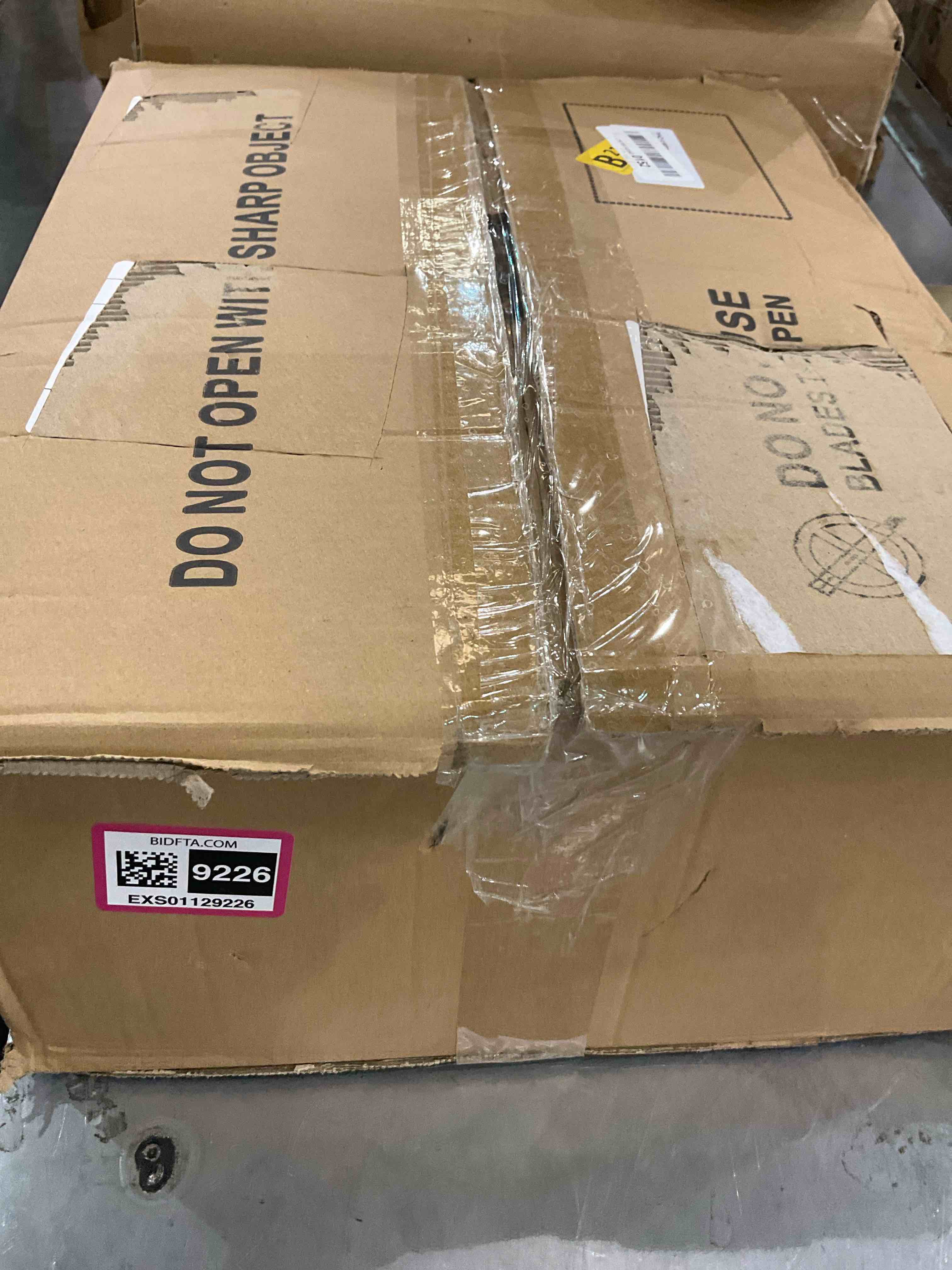 https://s3.amazonaws.com/lotting-images-prod/BargainHunt/EXS01129226_1706725980792.jpeg