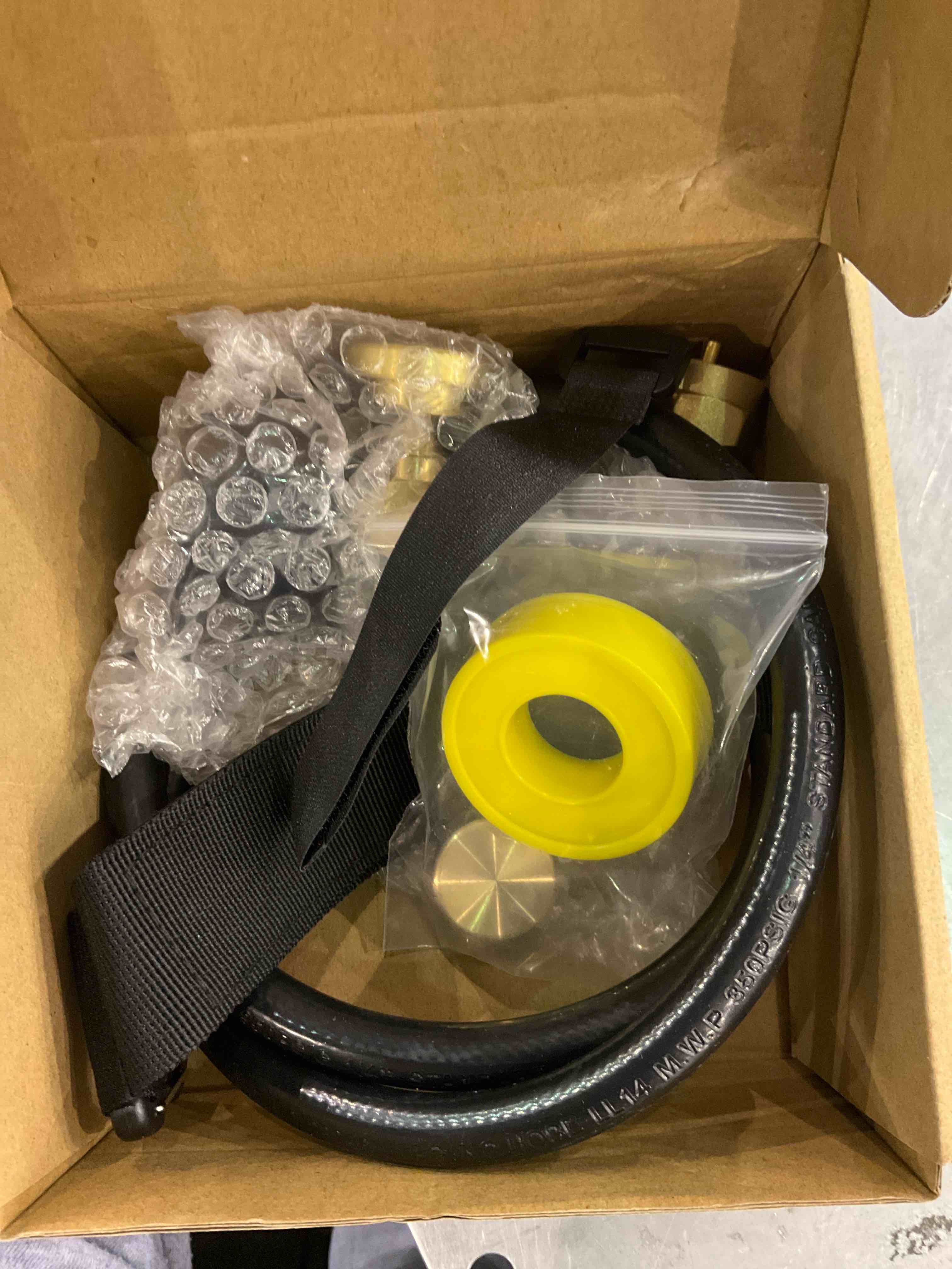 https://s3.amazonaws.com/lotting-images-prod/BargainHunt/EXS01129288_1706790606402.jpeg