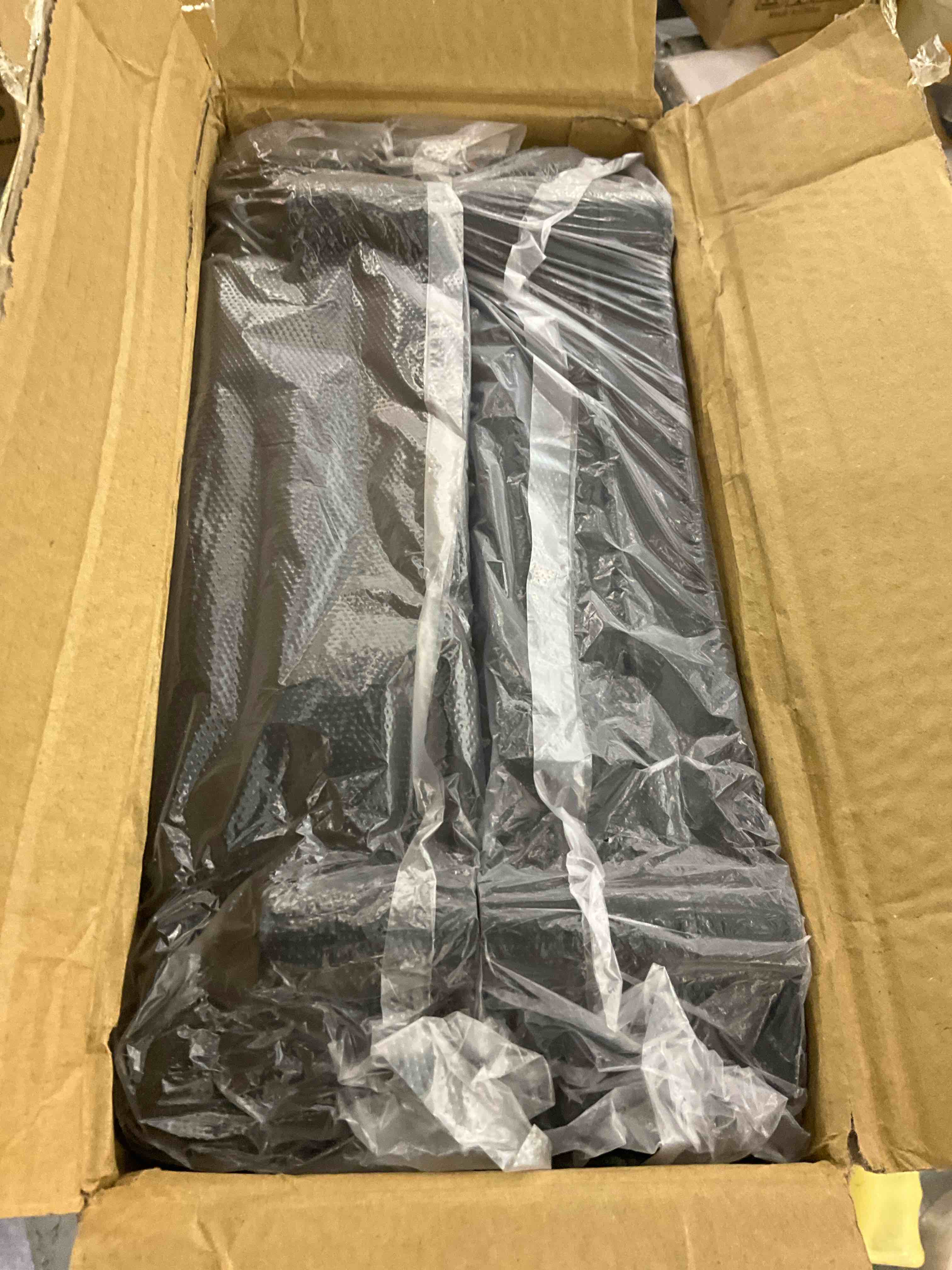 https://s3.amazonaws.com/lotting-images-prod/BargainHunt/EXS01129299_1706791495930.jpeg