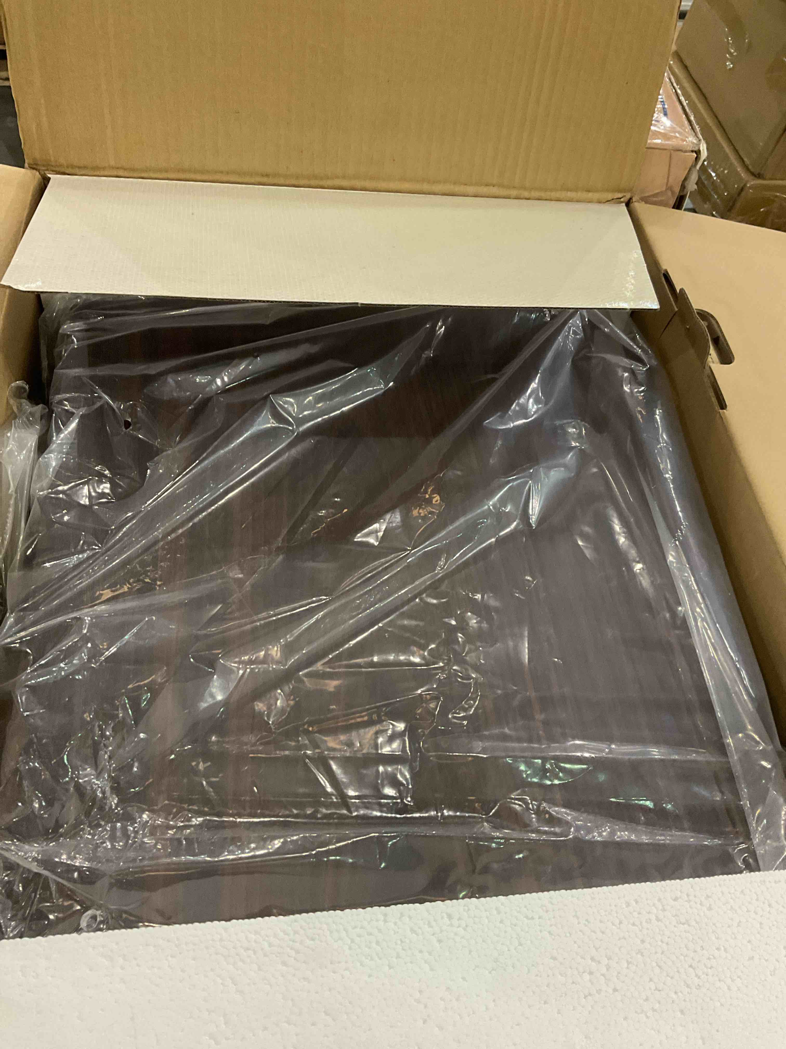 https://s3.amazonaws.com/lotting-images-prod/BargainHunt/EXS01129363_1706798514978.jpeg