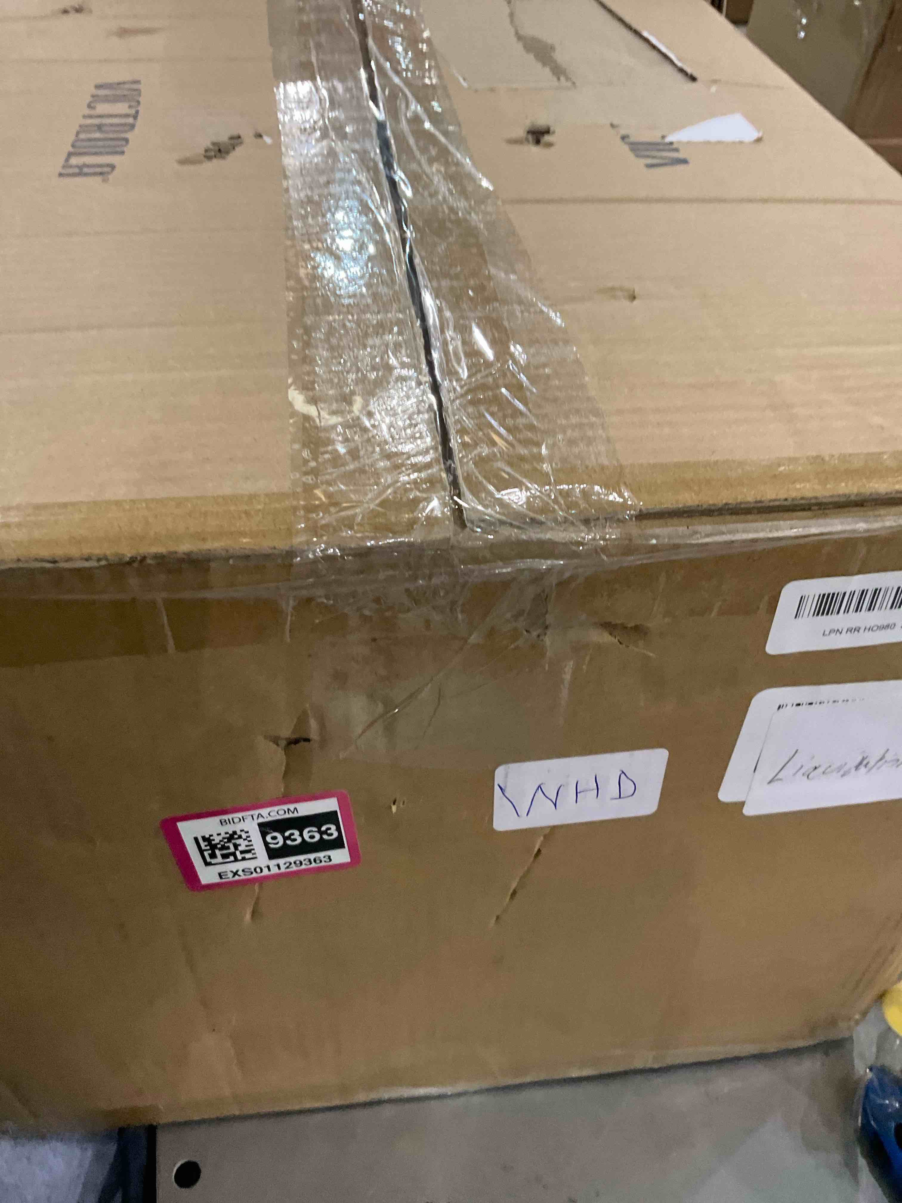 https://s3.amazonaws.com/lotting-images-prod/BargainHunt/EXS01129363_1706798542300.jpeg