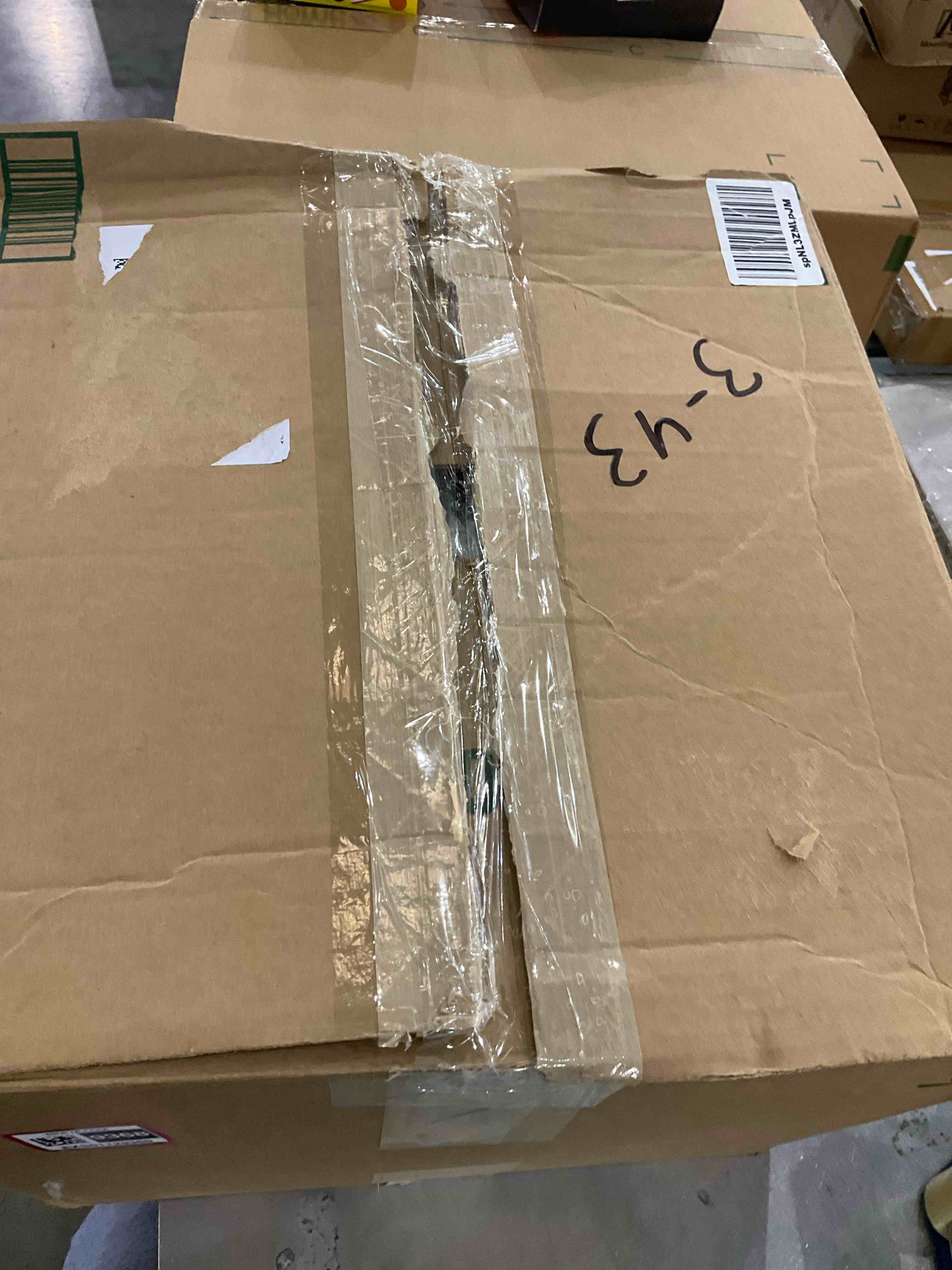 https://s3.amazonaws.com/lotting-images-prod/BargainHunt/EXS01129368_1706799111878.jpeg