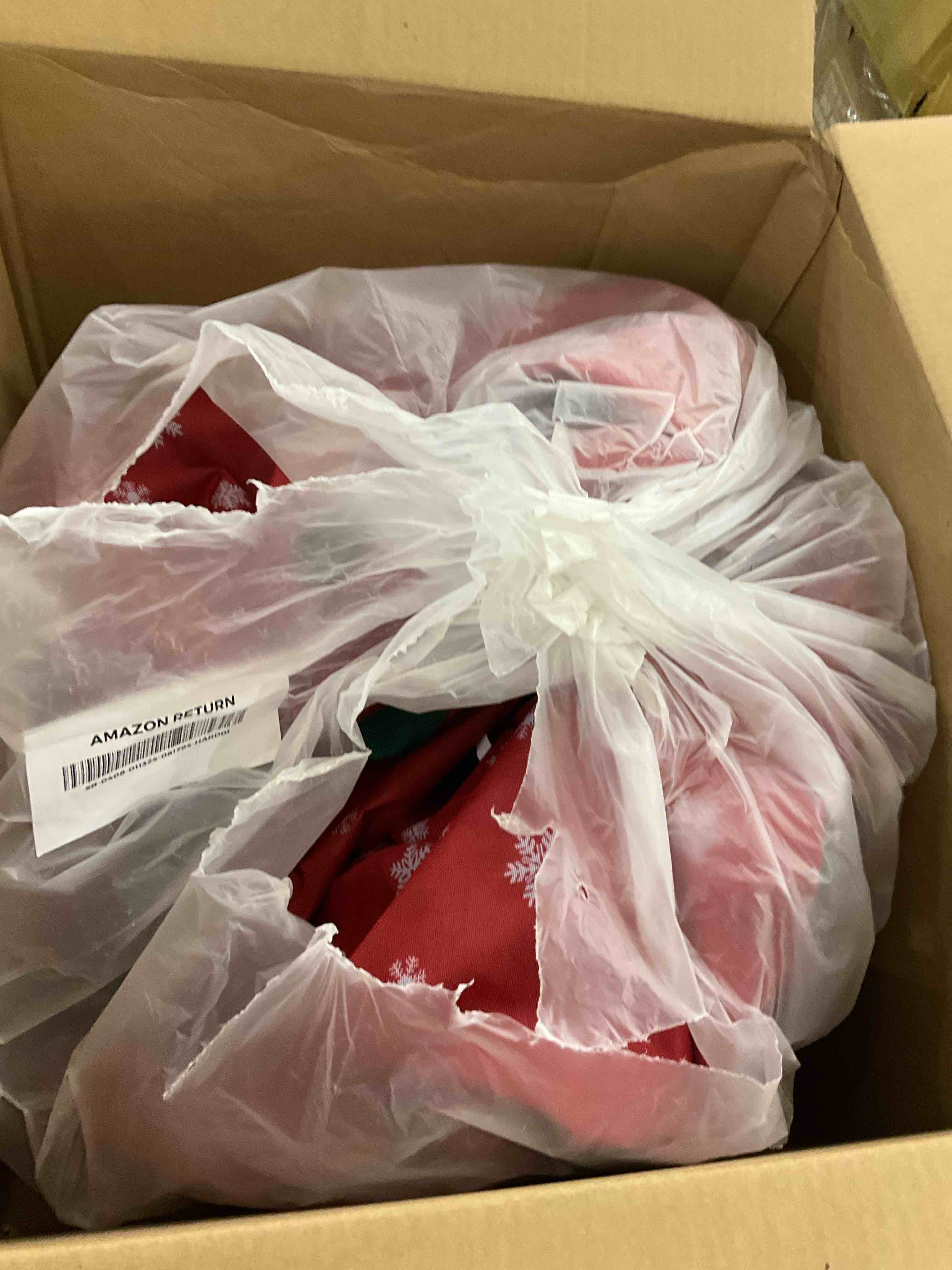 https://s3.amazonaws.com/lotting-images-prod/BargainHunt/EXS01129387_1706800974462.jpeg