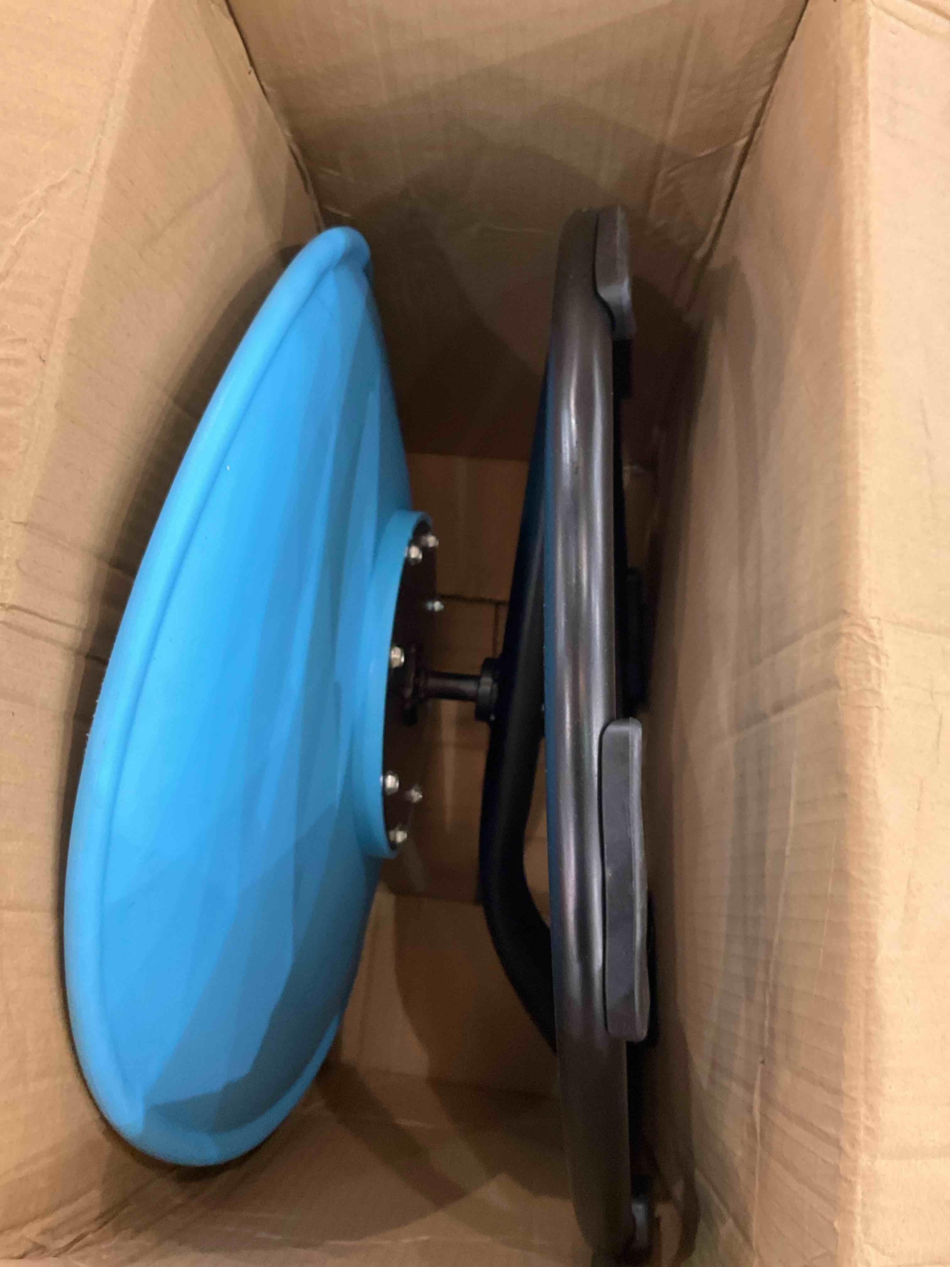 https://s3.amazonaws.com/lotting-images-prod/BargainHunt/EXS01129410_1706804821375.jpeg