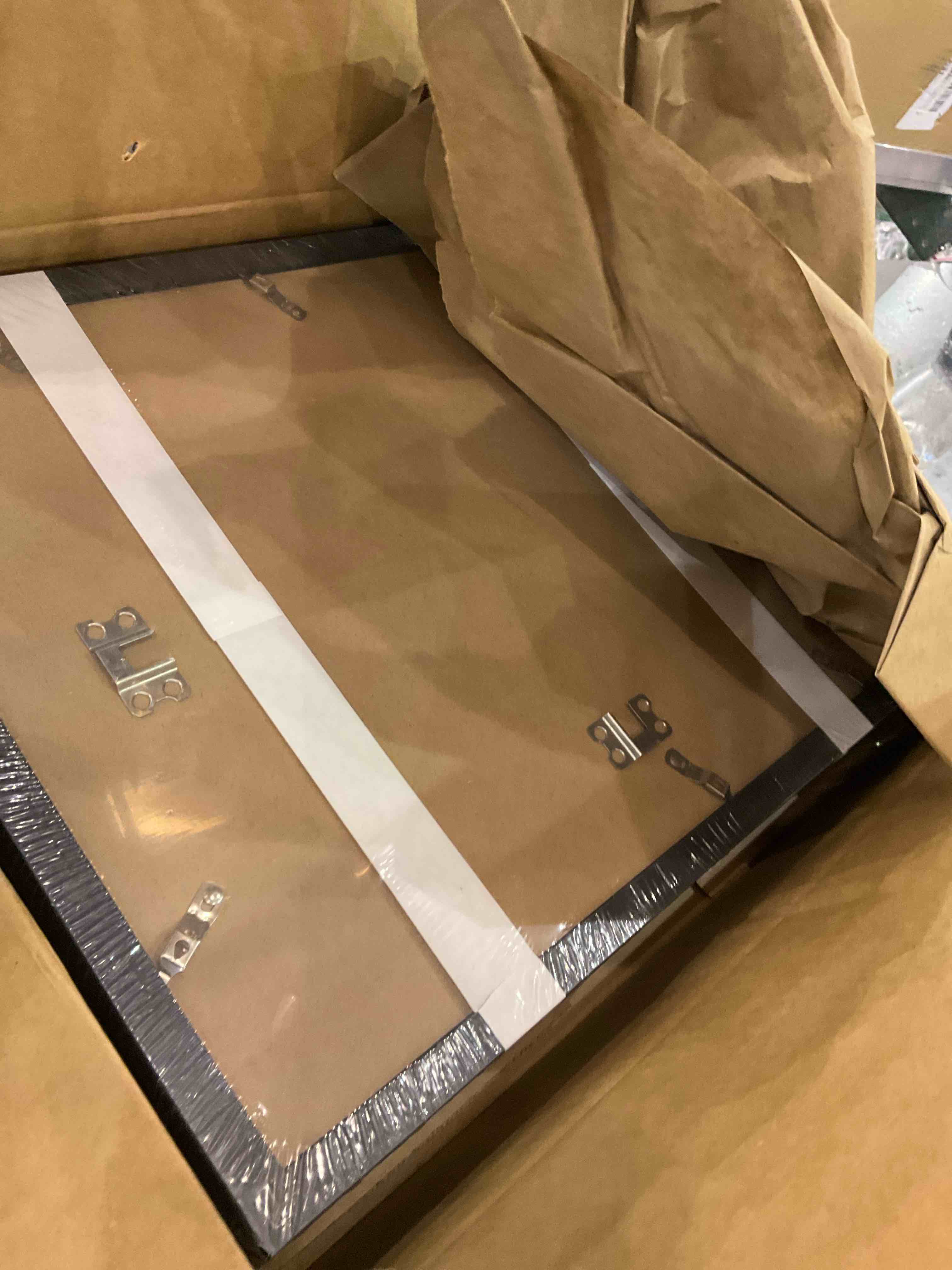 https://s3.amazonaws.com/lotting-images-prod/BargainHunt/EXS01130506_1706797701973.jpeg