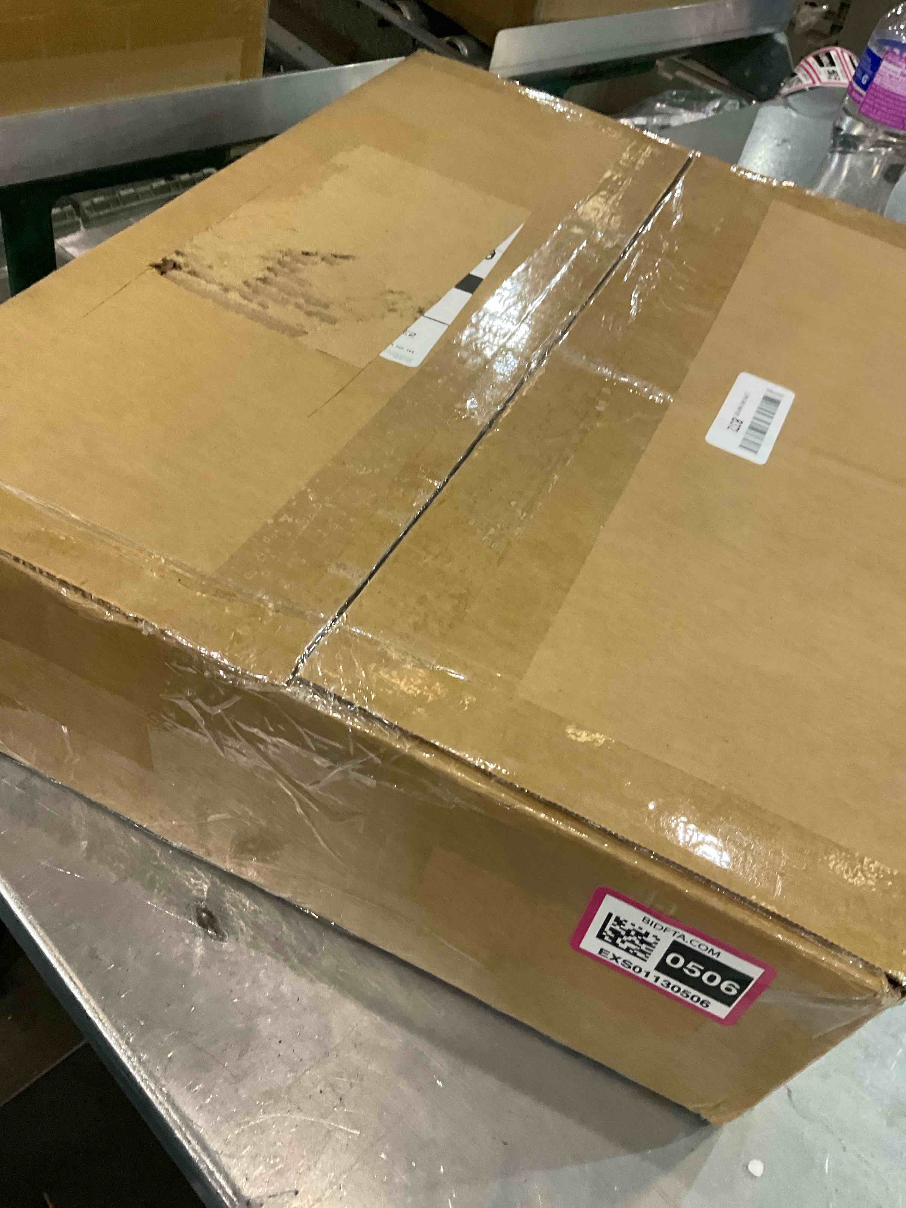 https://s3.amazonaws.com/lotting-images-prod/BargainHunt/EXS01130506_1706797725581.jpeg