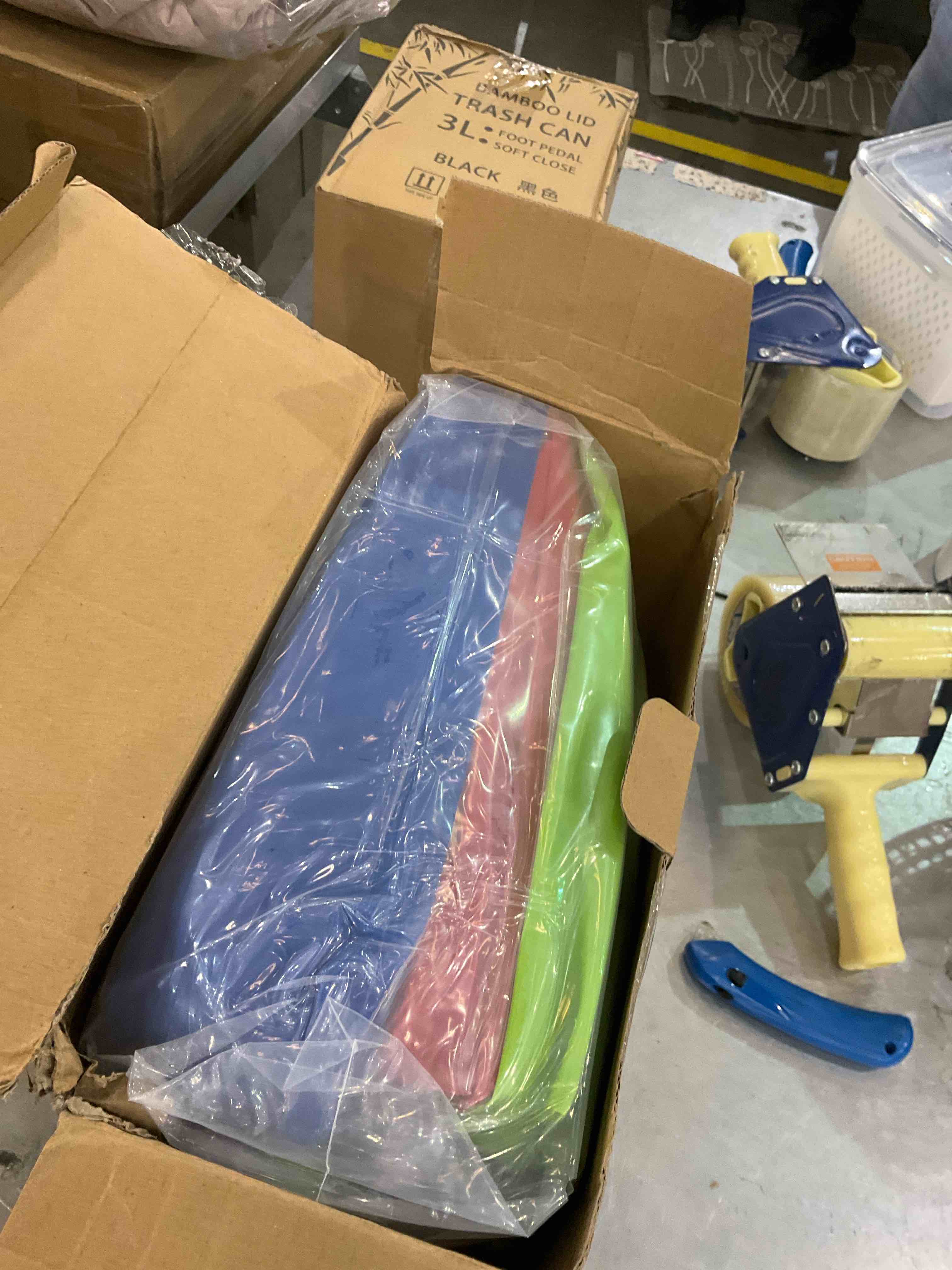 https://s3.amazonaws.com/lotting-images-prod/BargainHunt/EXS01130845_1707163182706.jpeg